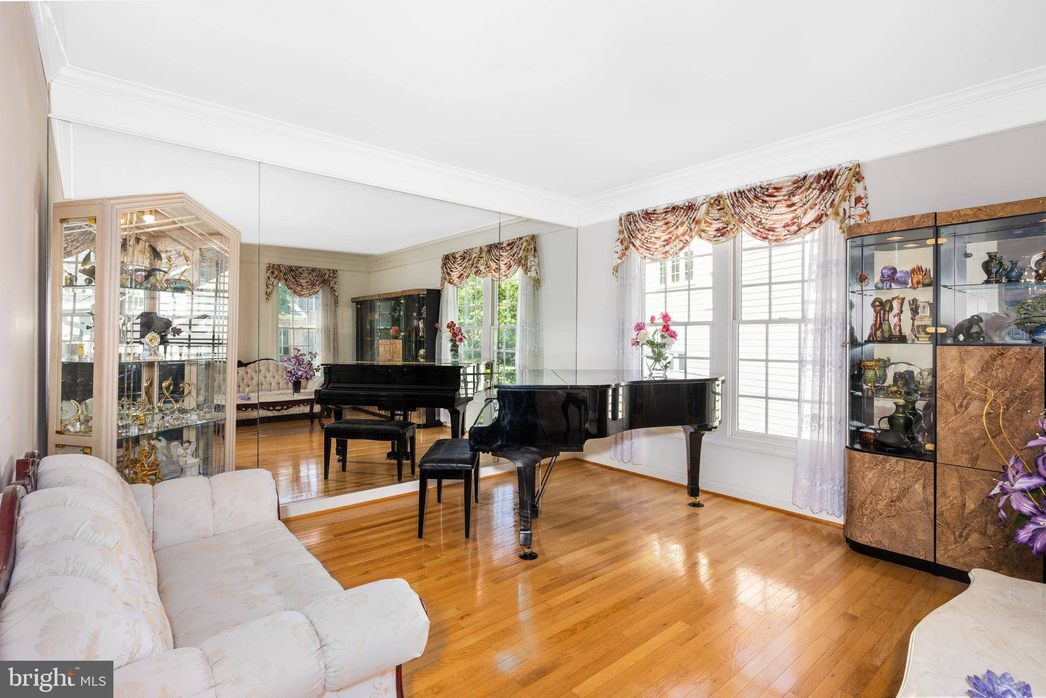 Potomac, MD 20854,10834 HILLBROOKE LN