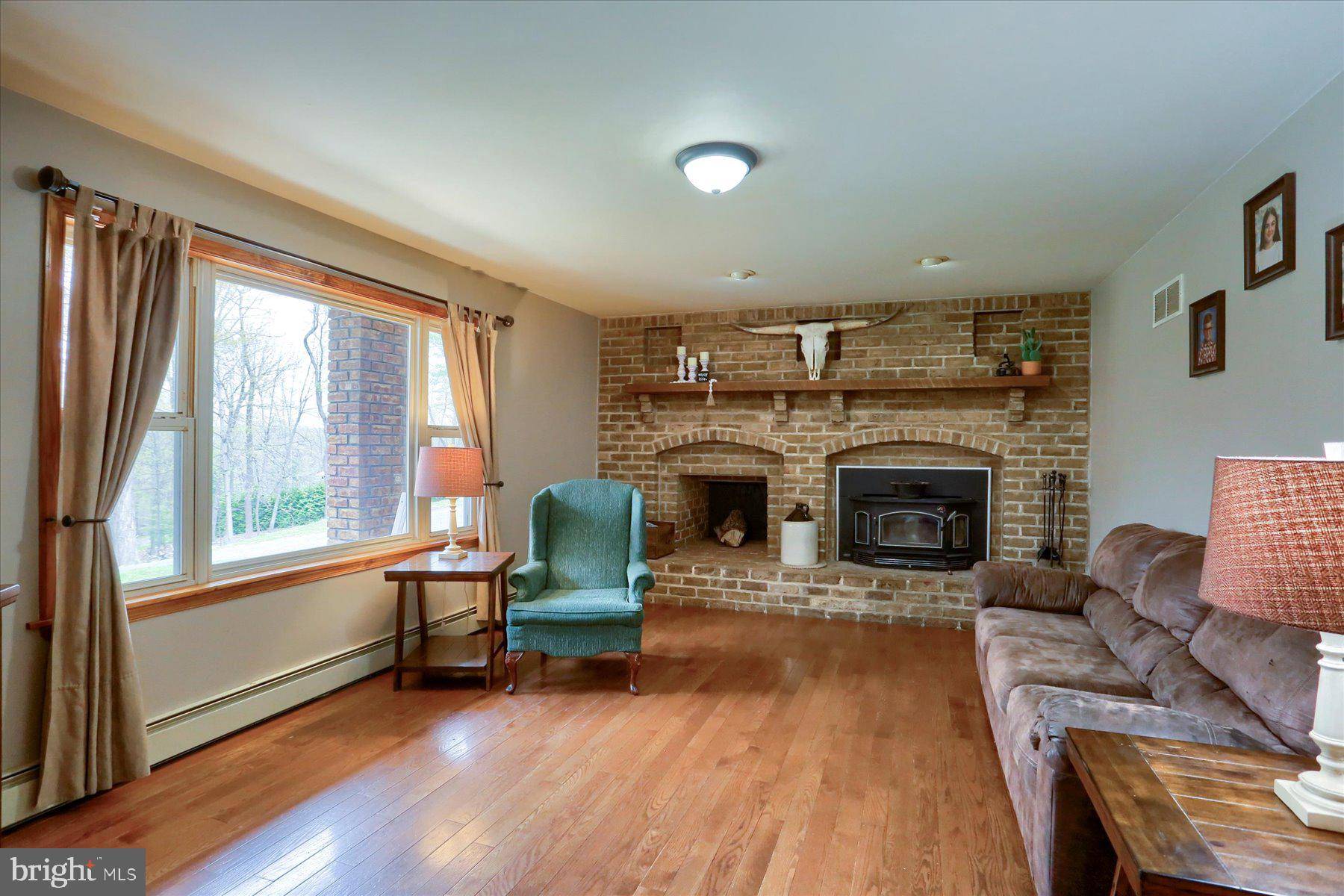 Dillsburg, PA 17019,165 CHAIN SAW RD
