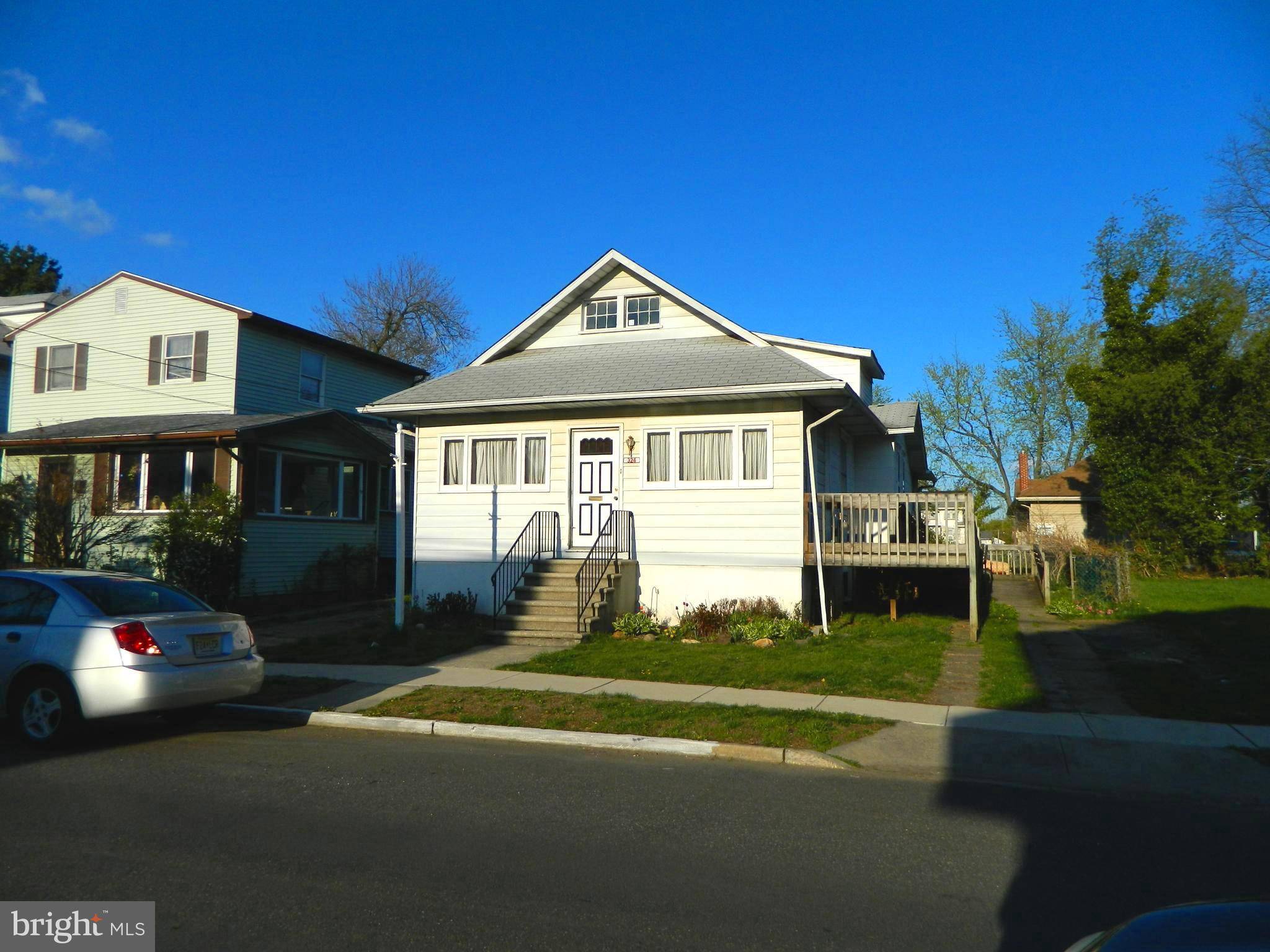 Oaklyn, NJ 08107,324 ELM AVE