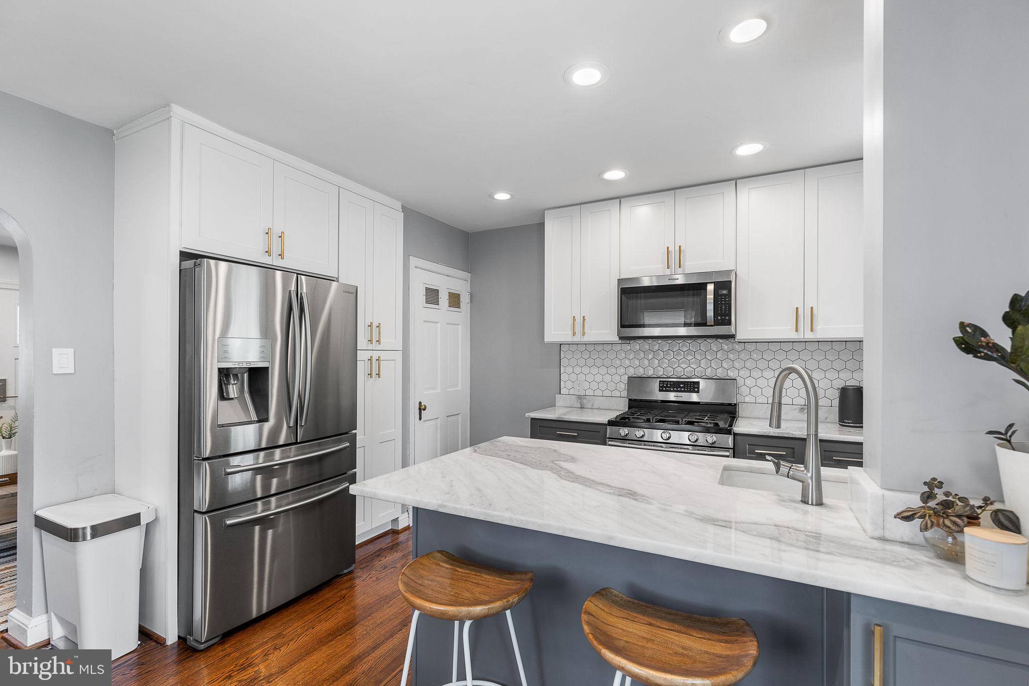 Arlington, VA 22201,1228 N LINCOLN ST