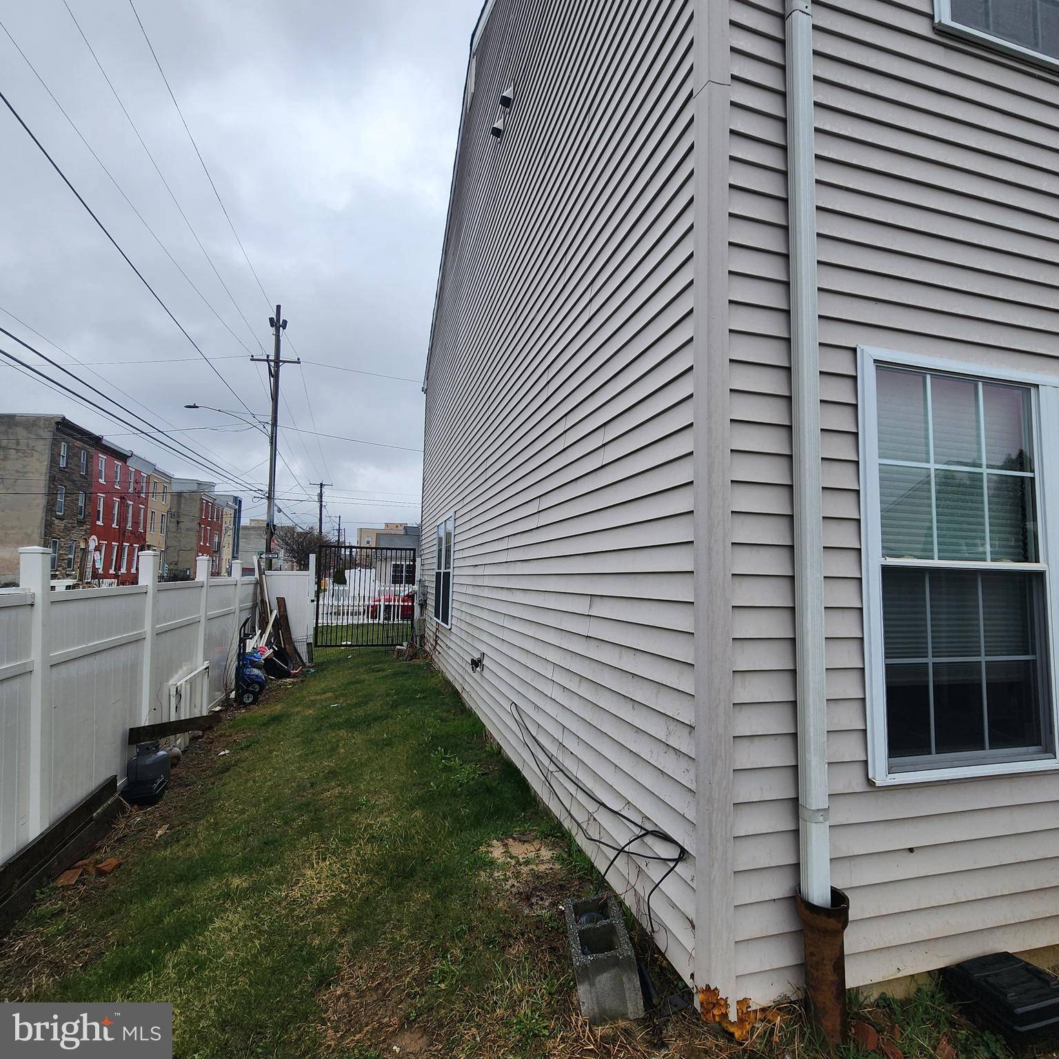 Philadelphia, PA 19121,1726 N UBER ST