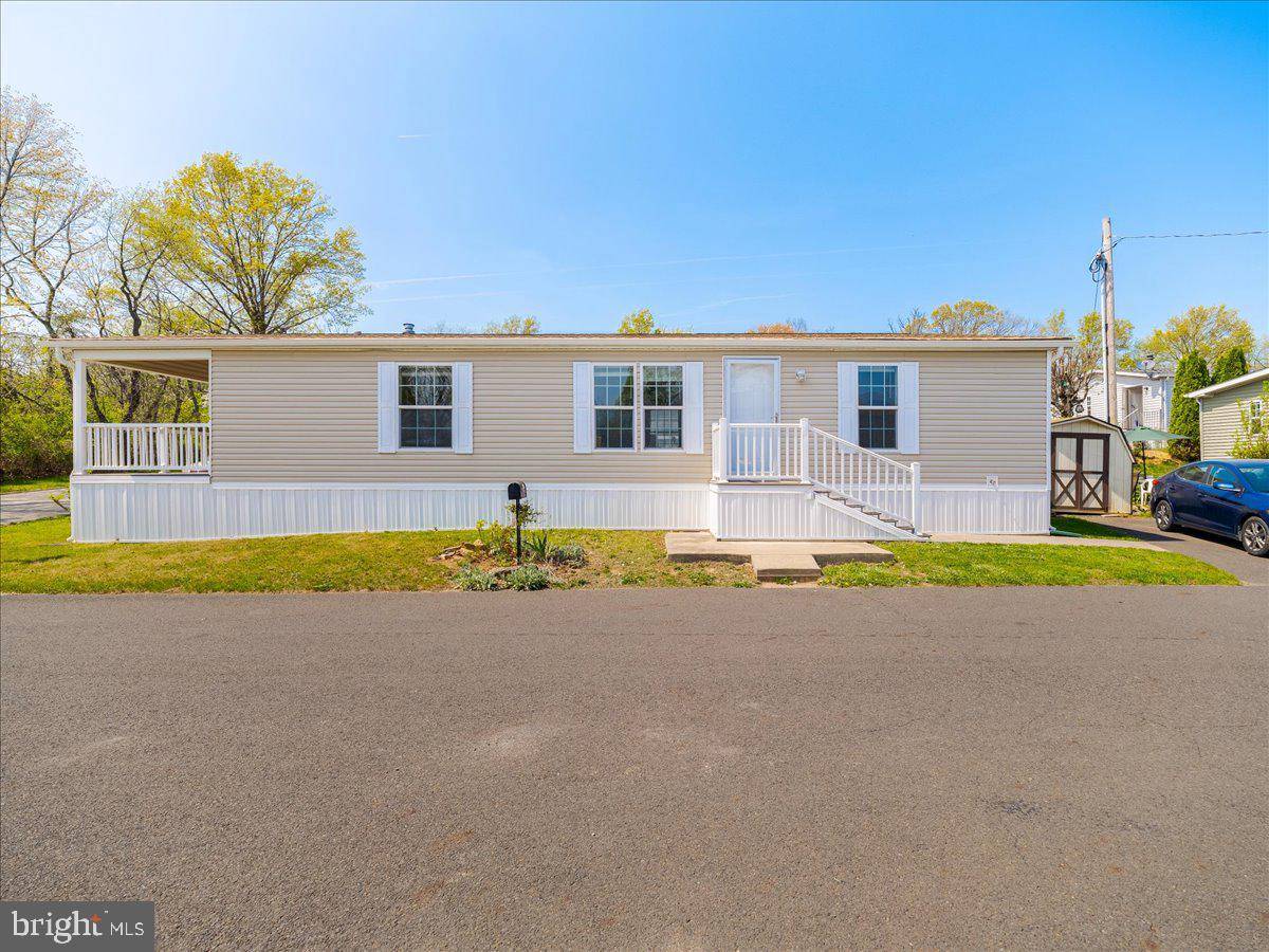 Feasterville Trevose, PA 19053,3226 AZALEA AVE