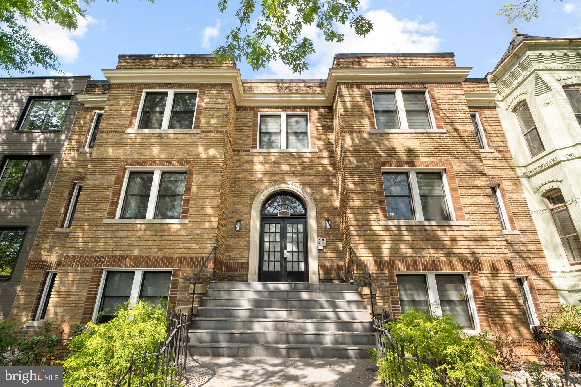 Washington, DC 20003,317 3RD ST SE #25