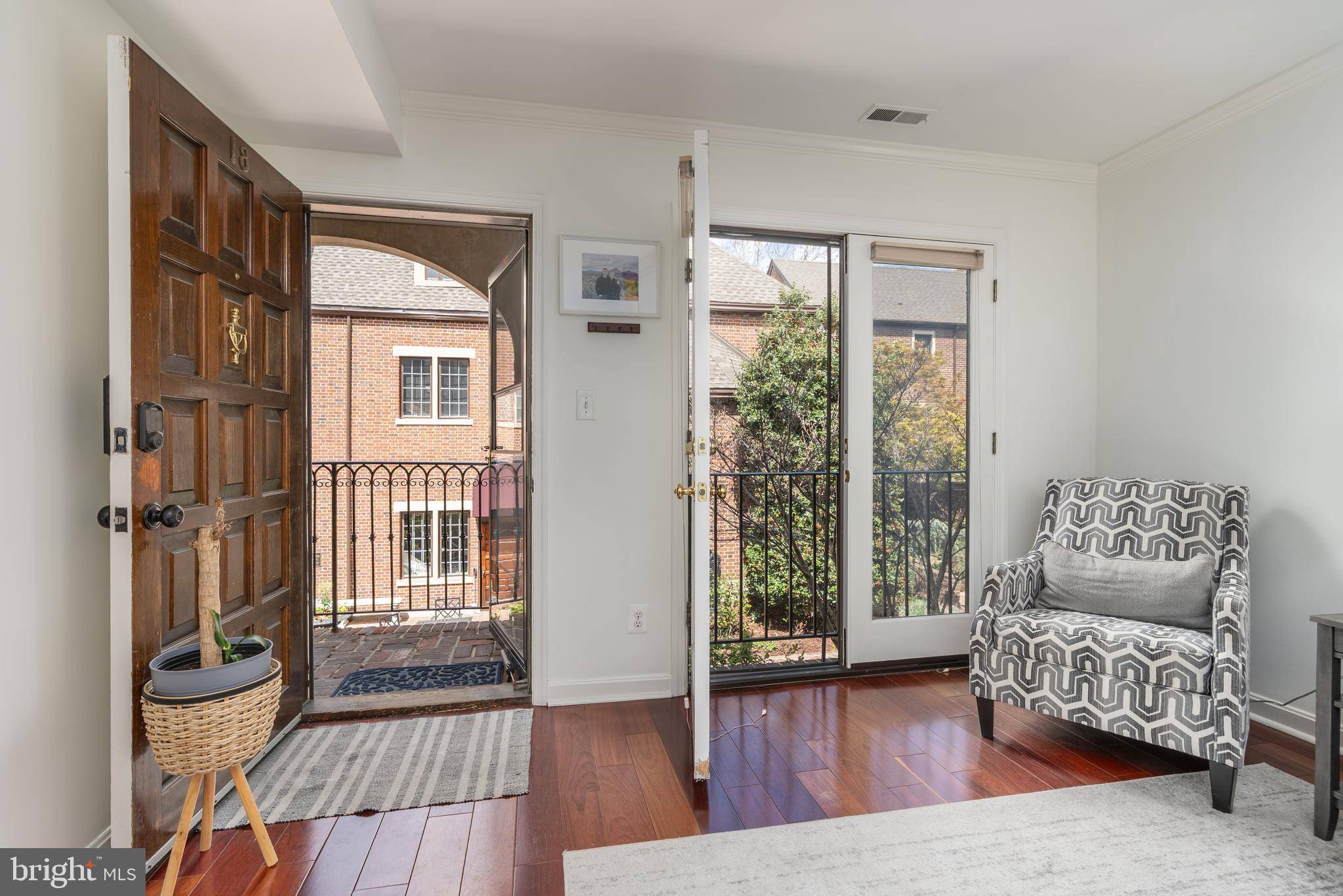 Washington, DC 20009,1715 15TH ST NW #18