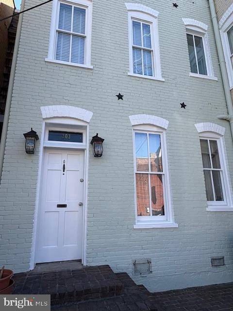 Alexandria, VA 22314,921 CAMERON ST