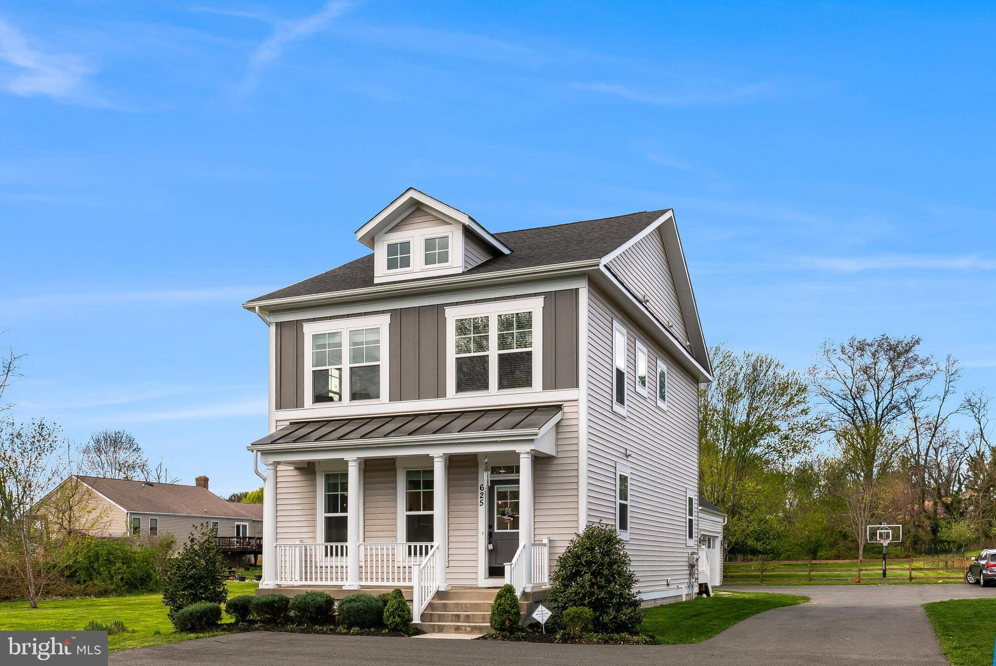 Purcellville, VA 20132,625 E G ST