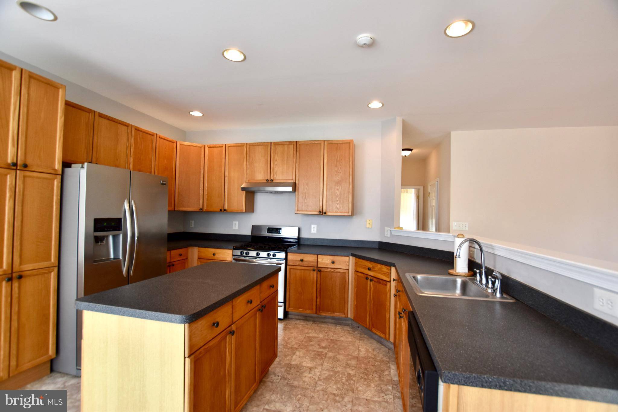 Sicklerville, NJ 08081,8 ASTER DR