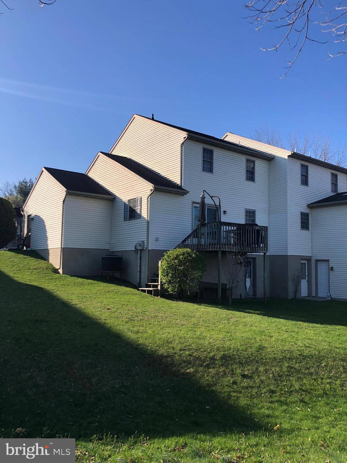 Ephrata, PA 17522,49 CLOVER CT