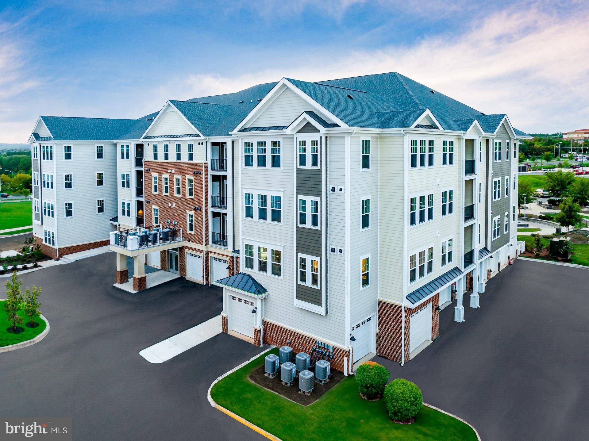 Leesburg, VA 20176,700 MOUNT AIRY TER NE #403