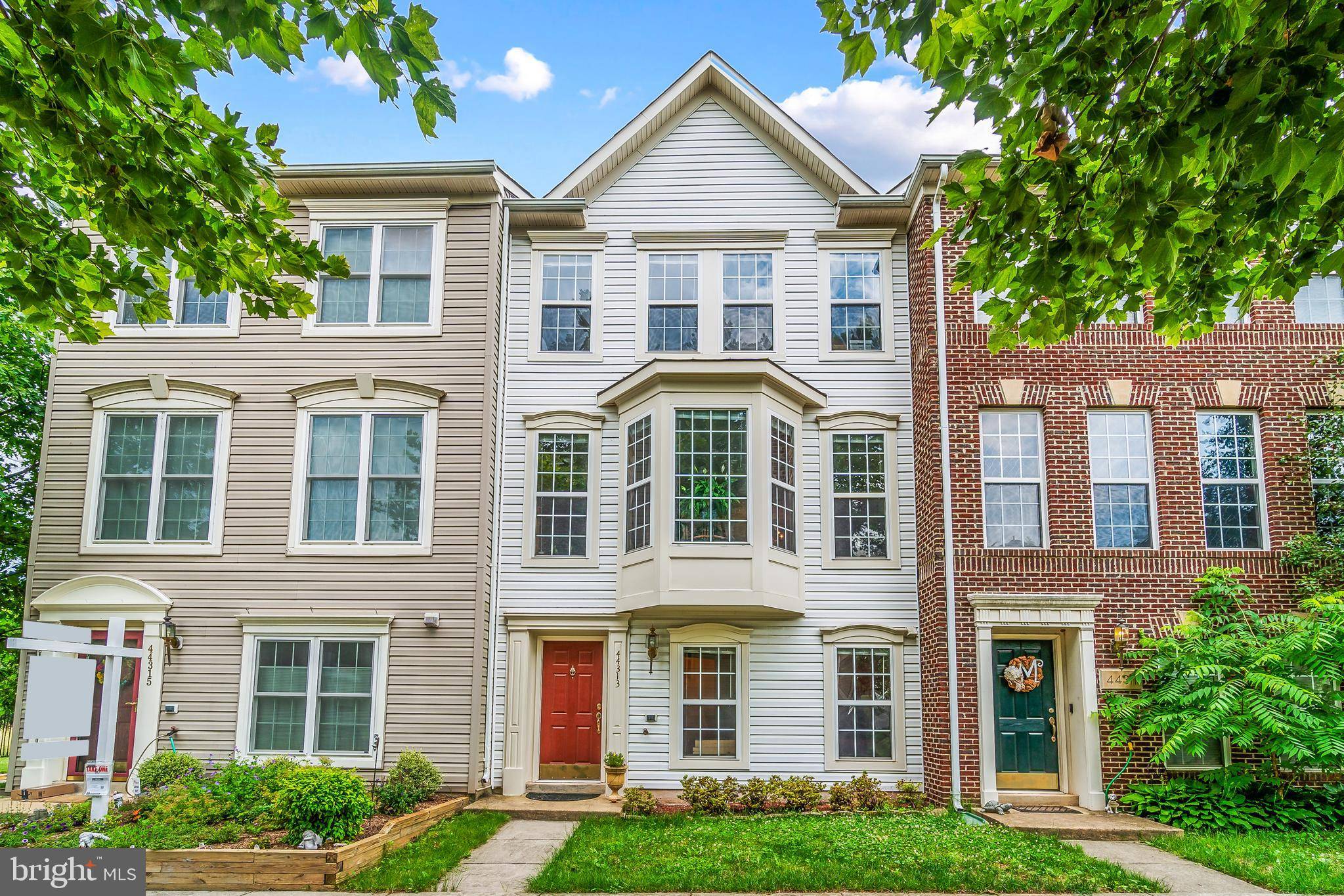 Ashburn, VA 20147,44313 SUSCON SQ