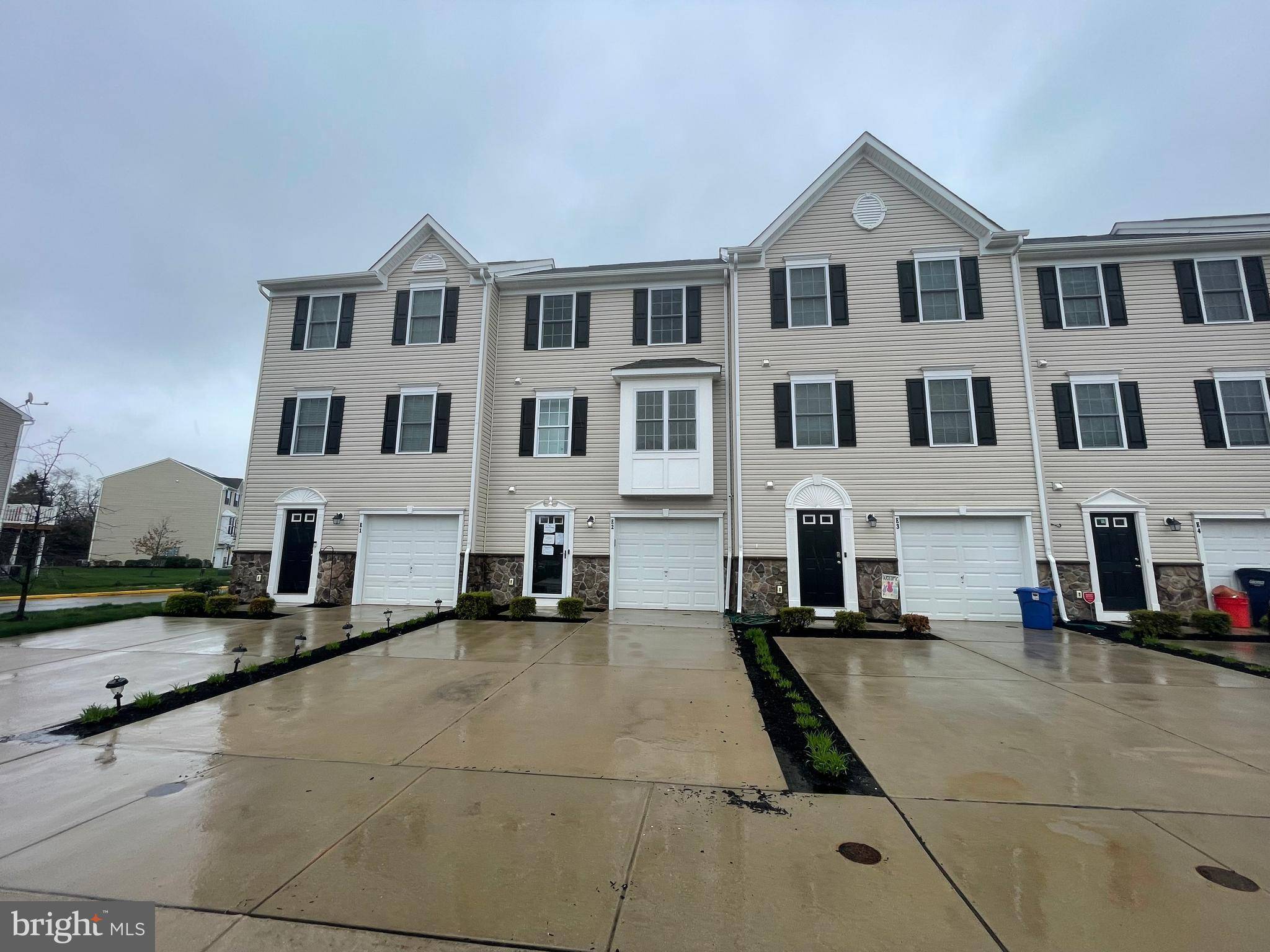 Vineland, NJ 08361,2102 E OAK RD #E2