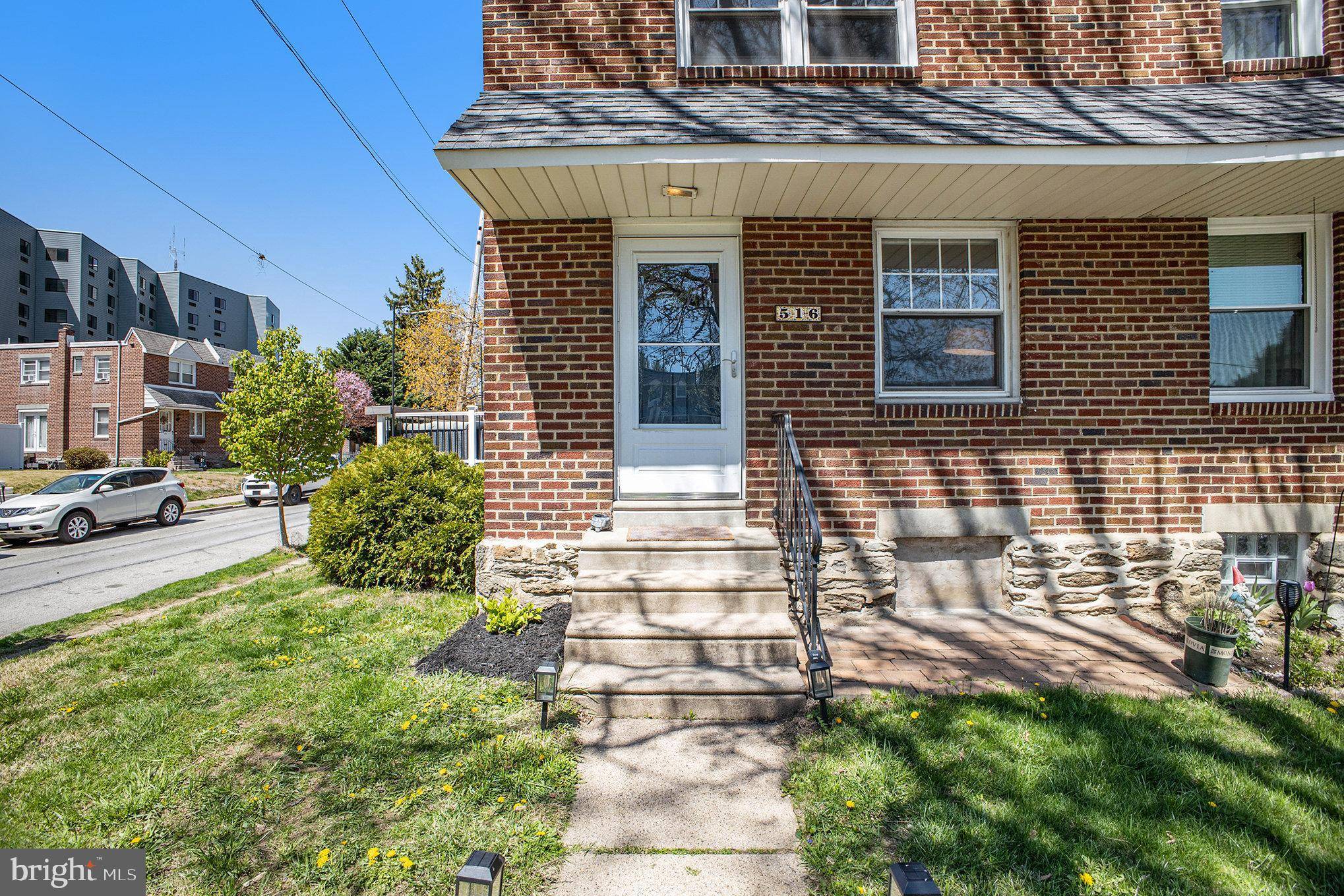 Philadelphia, PA 19128,516 FOUNTAIN ST