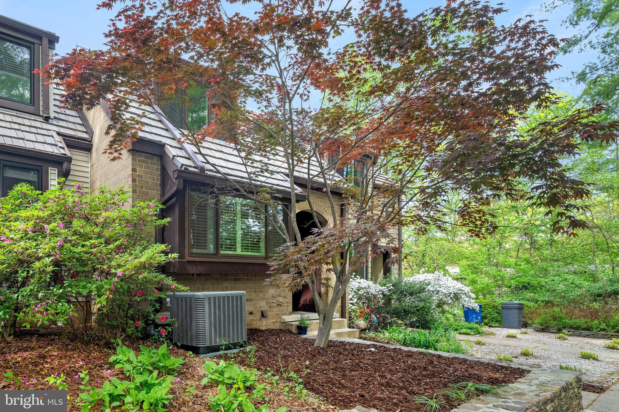 Reston, VA 20190,1503 FARSTA CT