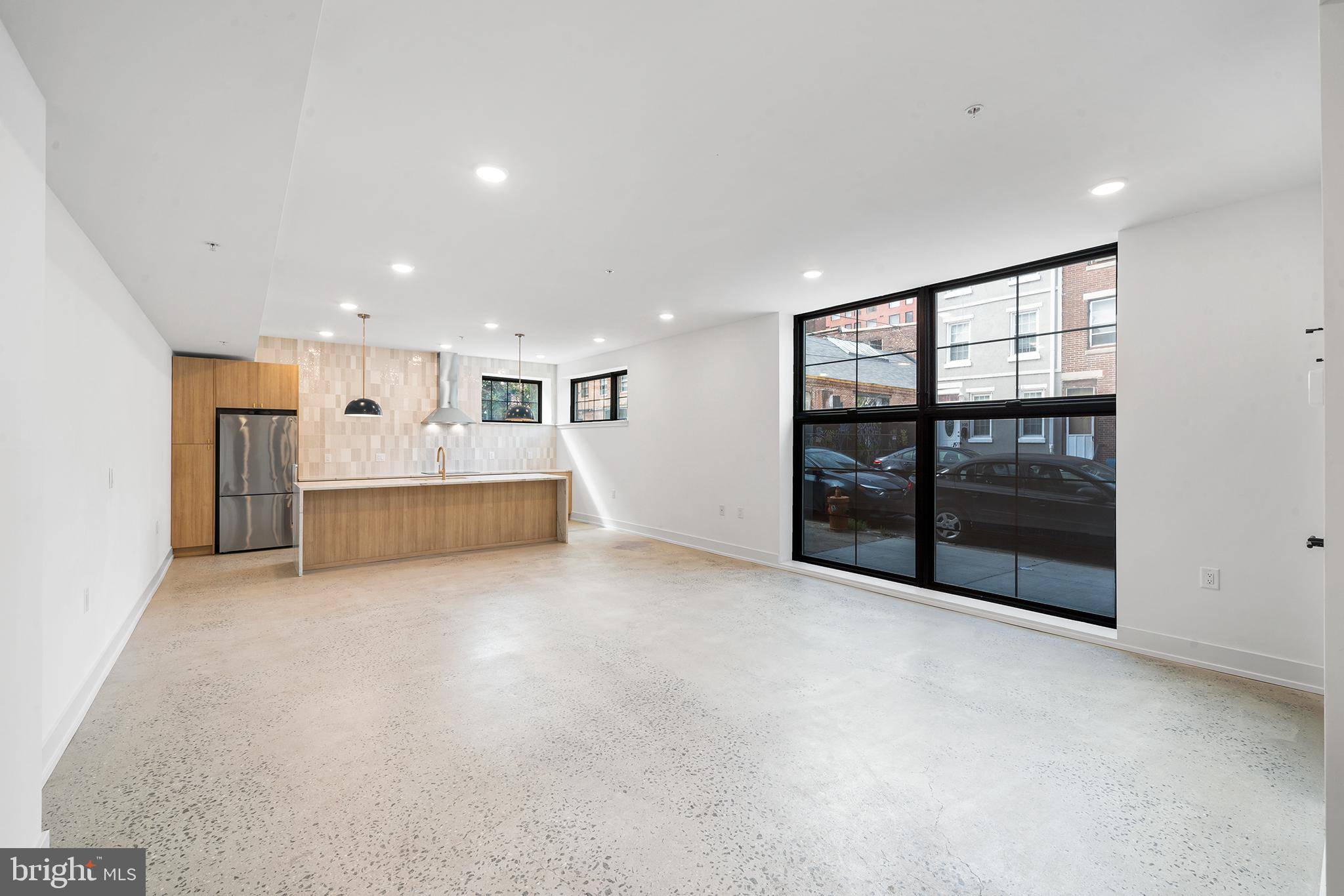 Philadelphia, PA 19122,1772 N FRONT ST #1