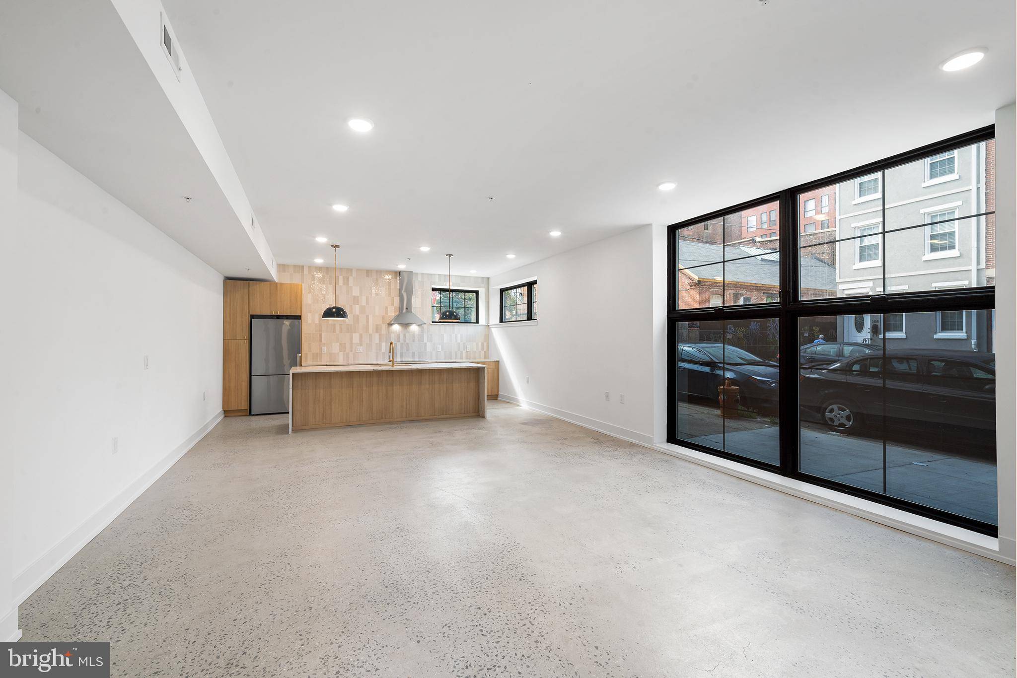 Philadelphia, PA 19122,1772 N FRONT ST #1