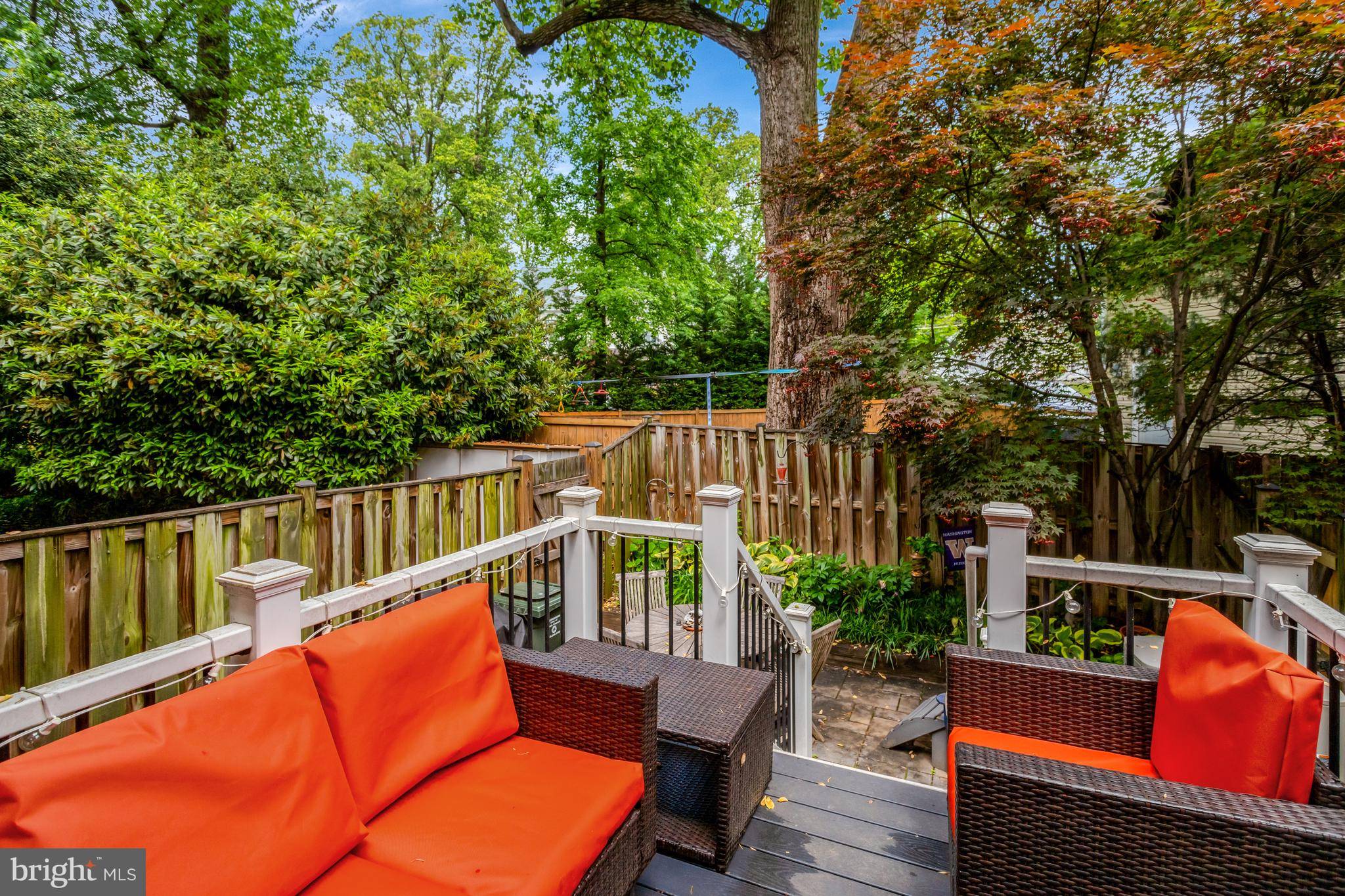 Falls Church, VA 22046,1002 ELLISON SQ
