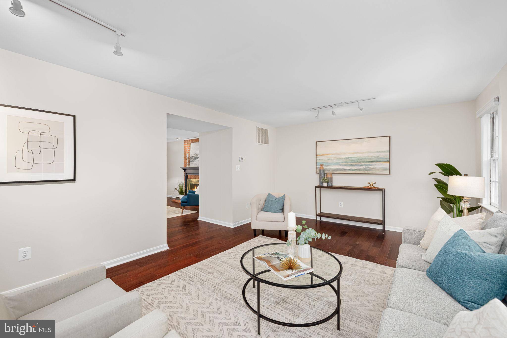 Vienna, VA 22182,1517 SNUGHILL CT