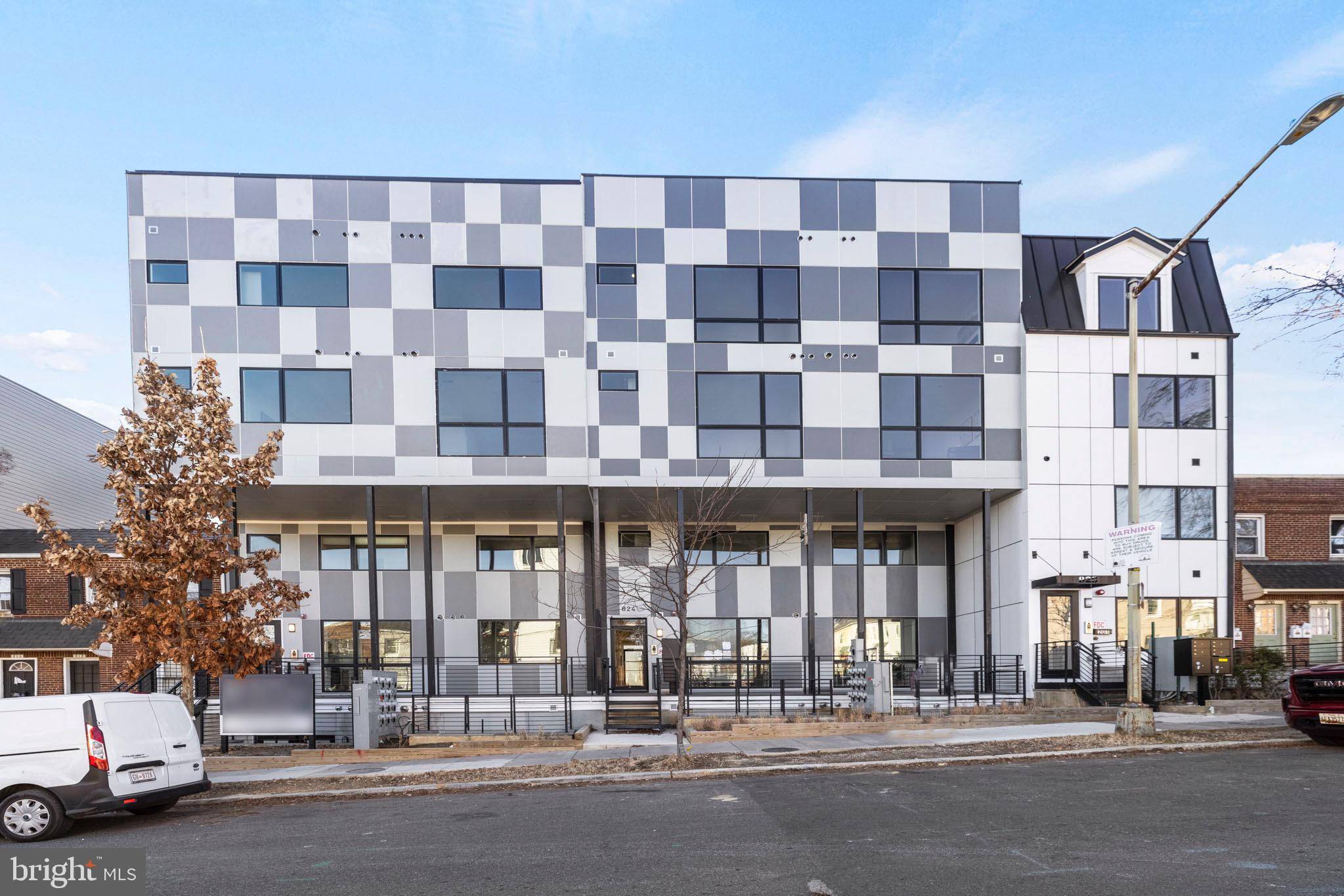 Washington, DC 20002,824 18TH ST NE #UNIT 102