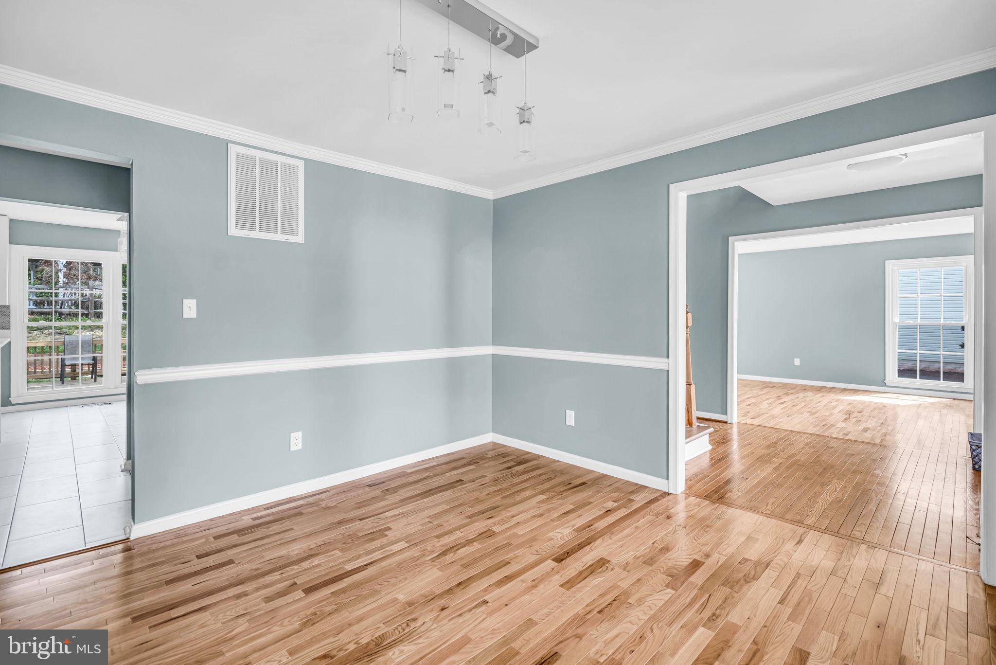 Clifton, VA 20124,6451 SPRINGHOUSE CIR