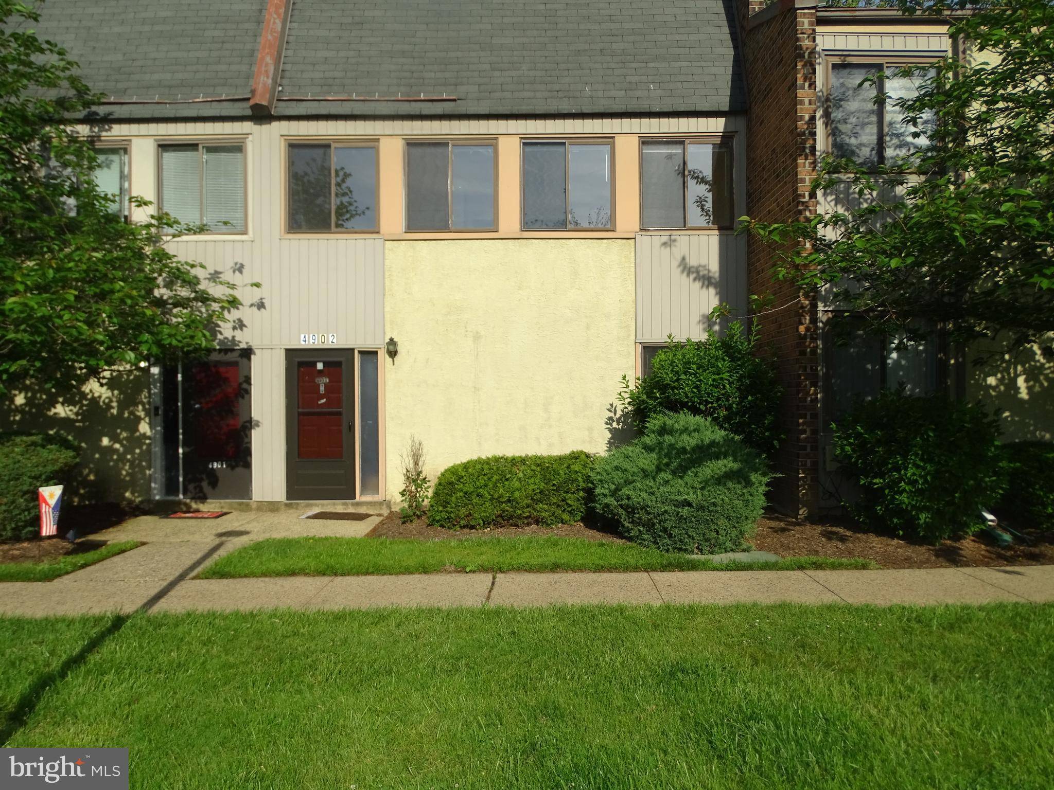 Bensalem, PA 19020,4902 OXFORD CT