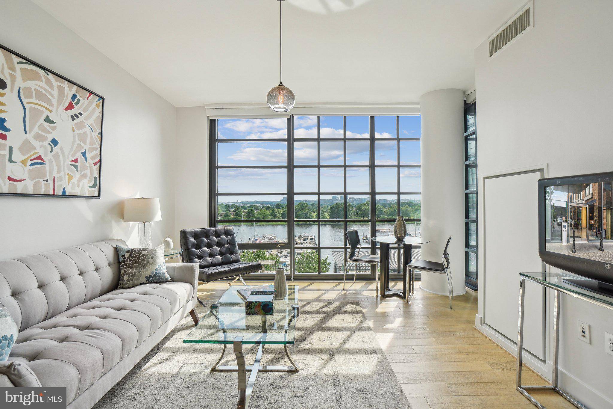 Washington, DC 20024,45 SUTTON SQ SW #602