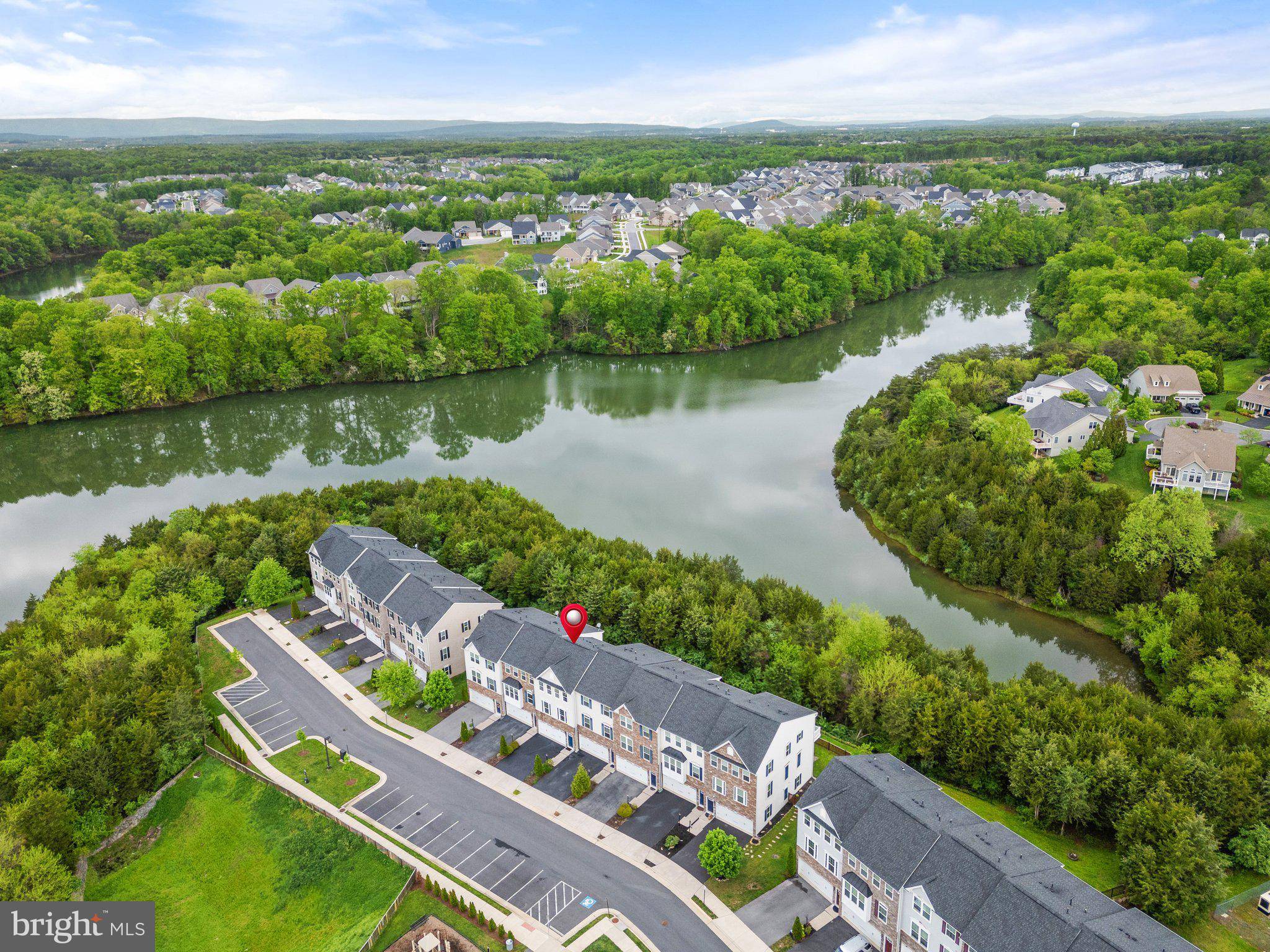 Lake Frederick, VA 22630,172 TROUT LILY DR