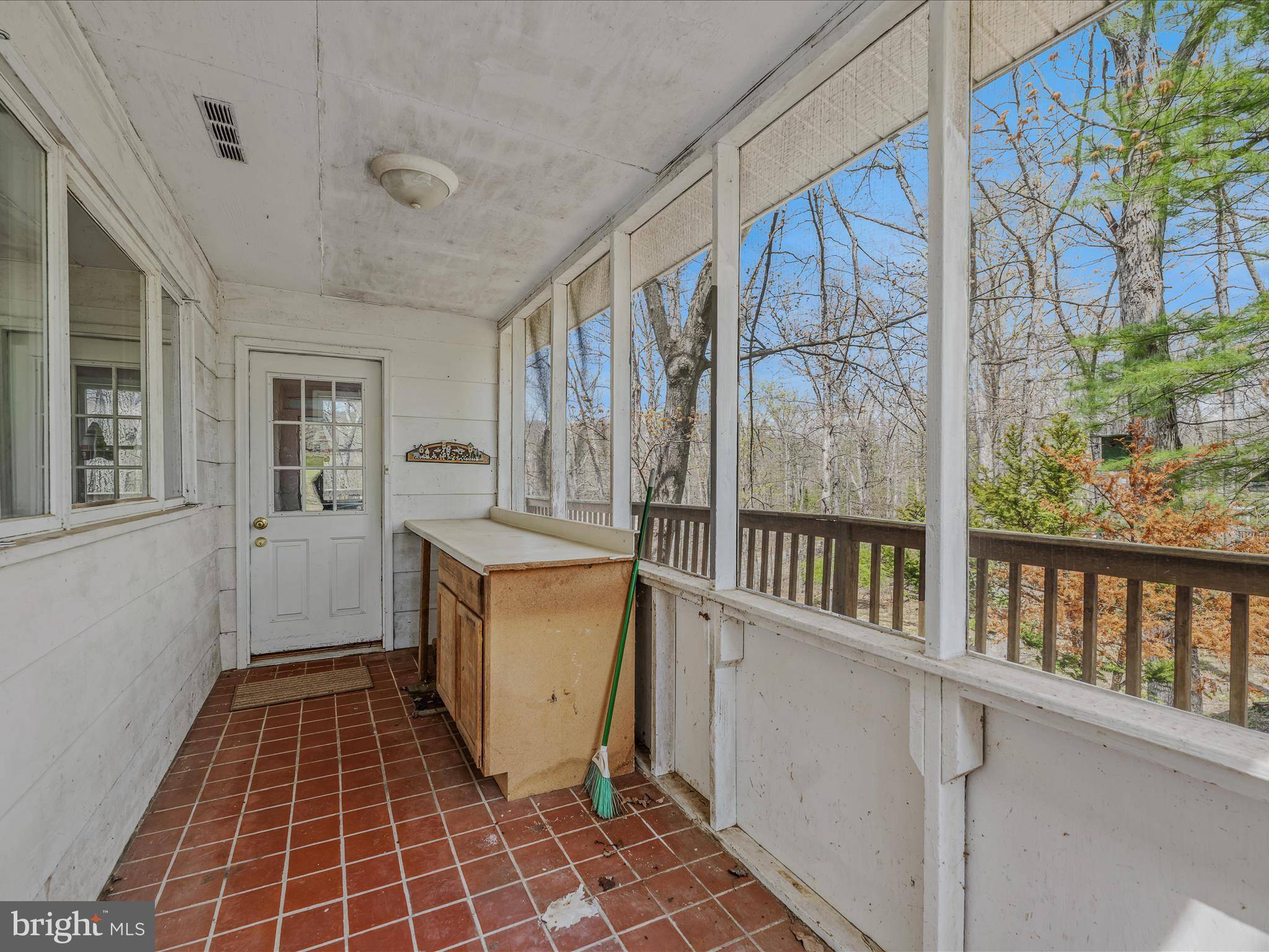 Hedgesville, WV 25427,2919 MOUNTAIN LAKE RD