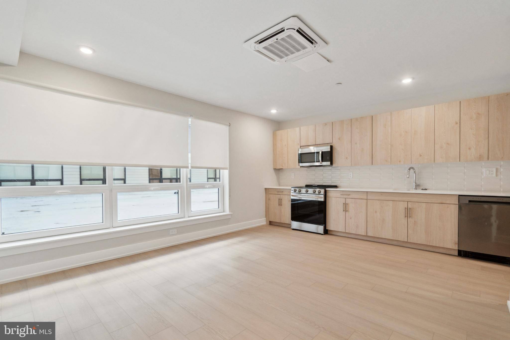 Philadelphia, PA 19130,922 N BROAD STREET #1 BEDROOM - 3RD FL