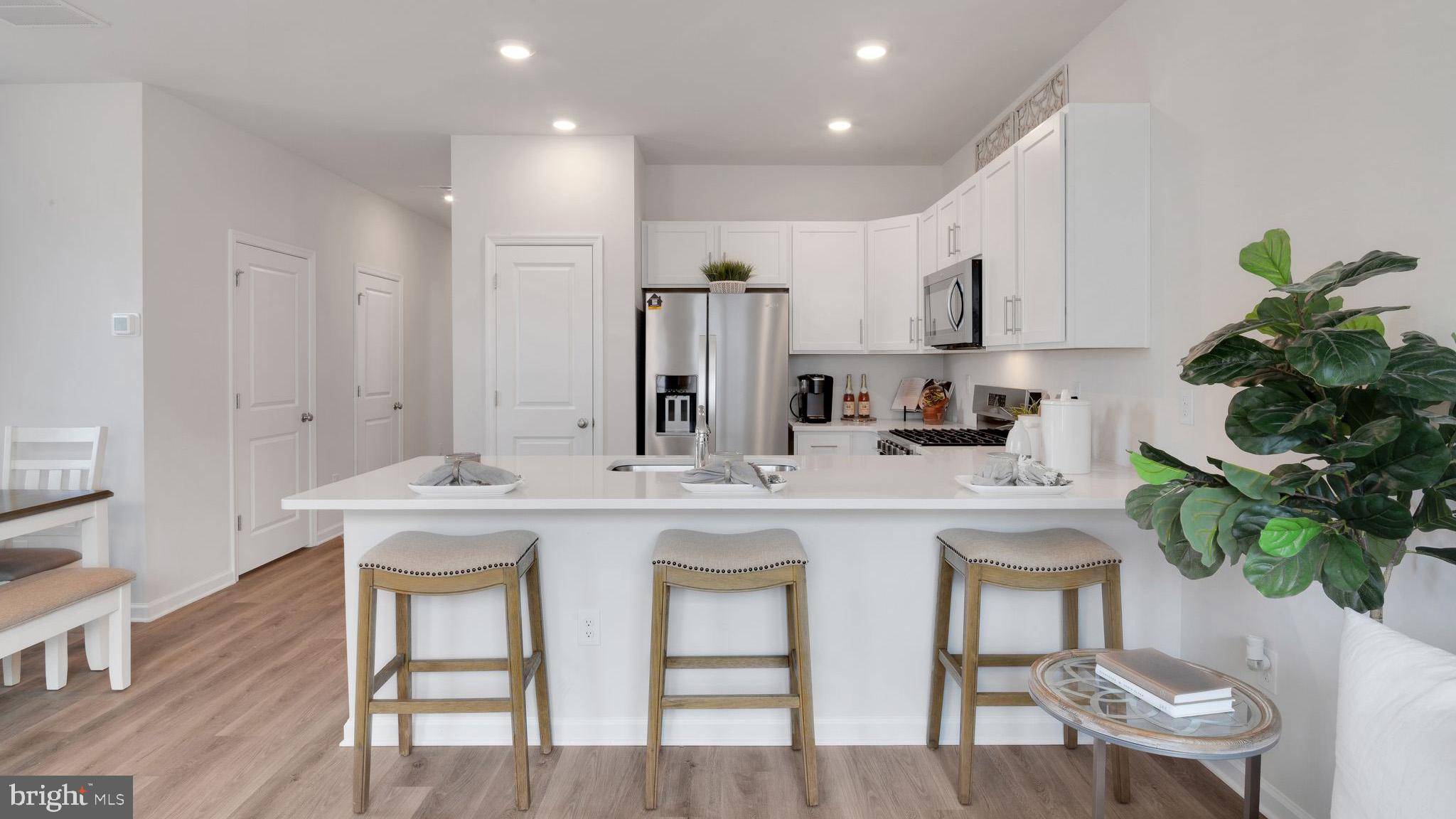 Egg Harbor Township, NJ 08234,223 HERMOSA DR