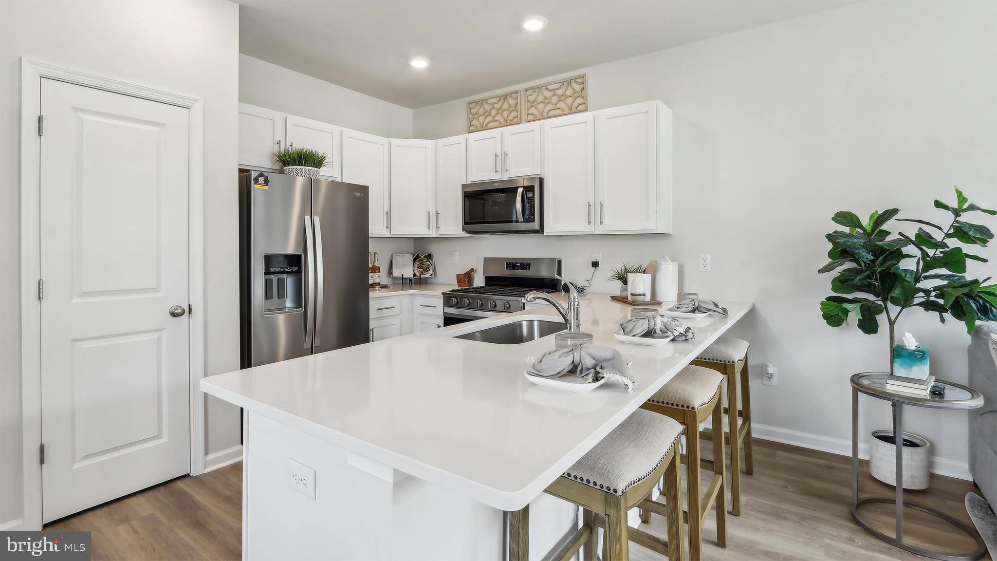 Egg Harbor Township, NJ 08234,231 HERMOSA DR