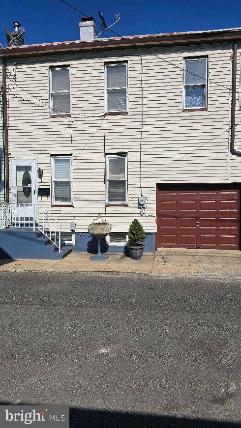 Trenton, NJ 08611,18 DAYMOND ST