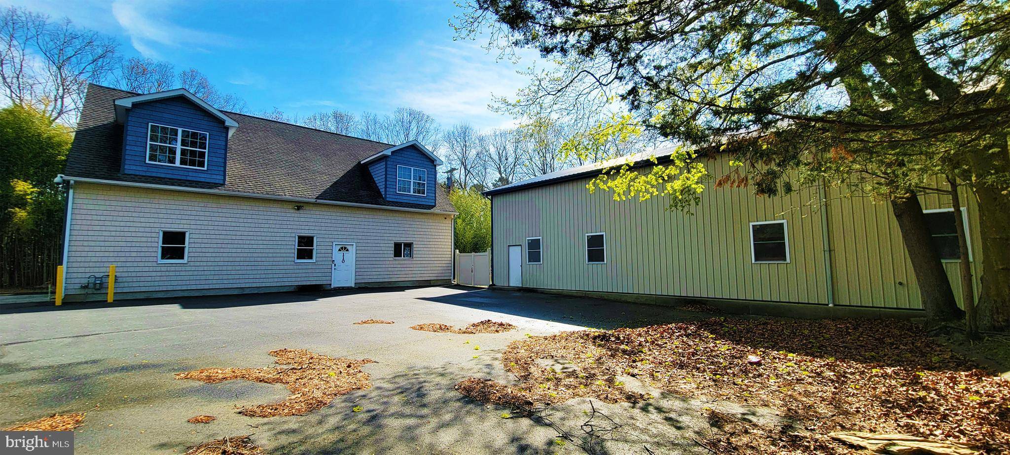 Absecon, NJ 08201,110 MIAMI AVE