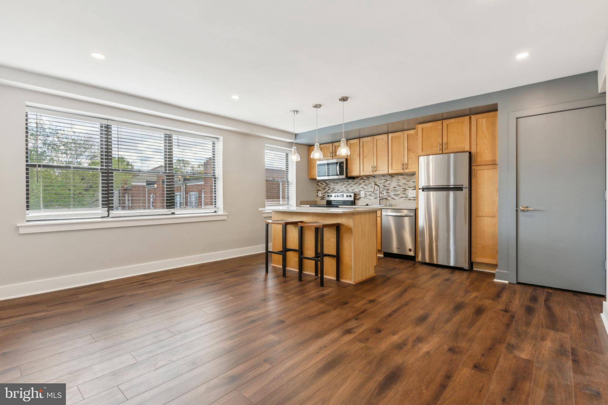 Washington, DC 20032,212 OAKWOOD ST SE #218