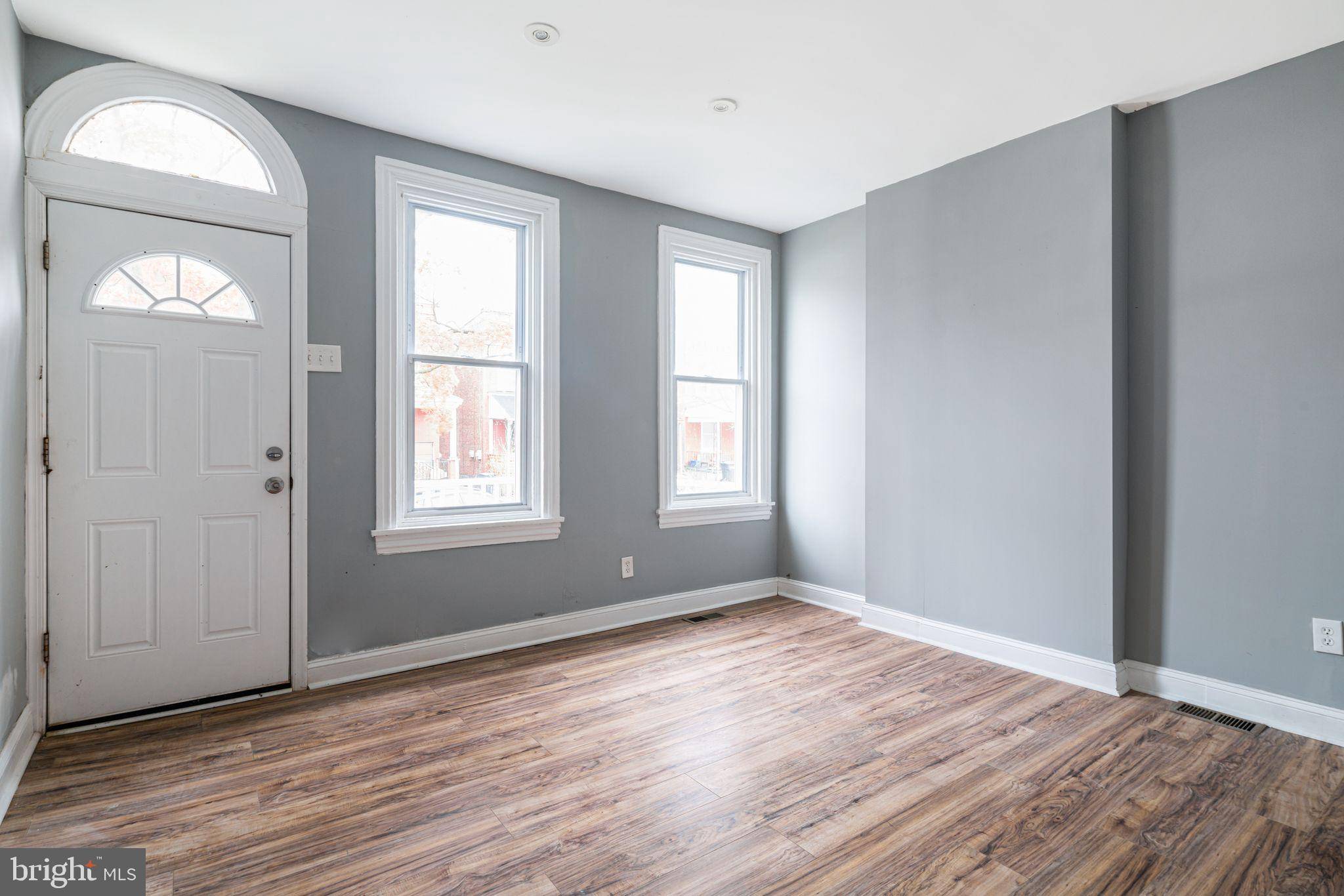 Philadelphia, PA 19144,33 W DUVAL ST