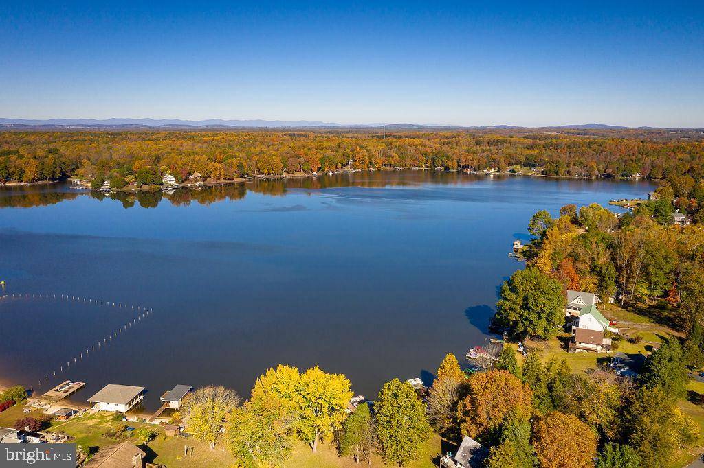 Louisa, VA 23093,0 REDBUD DR