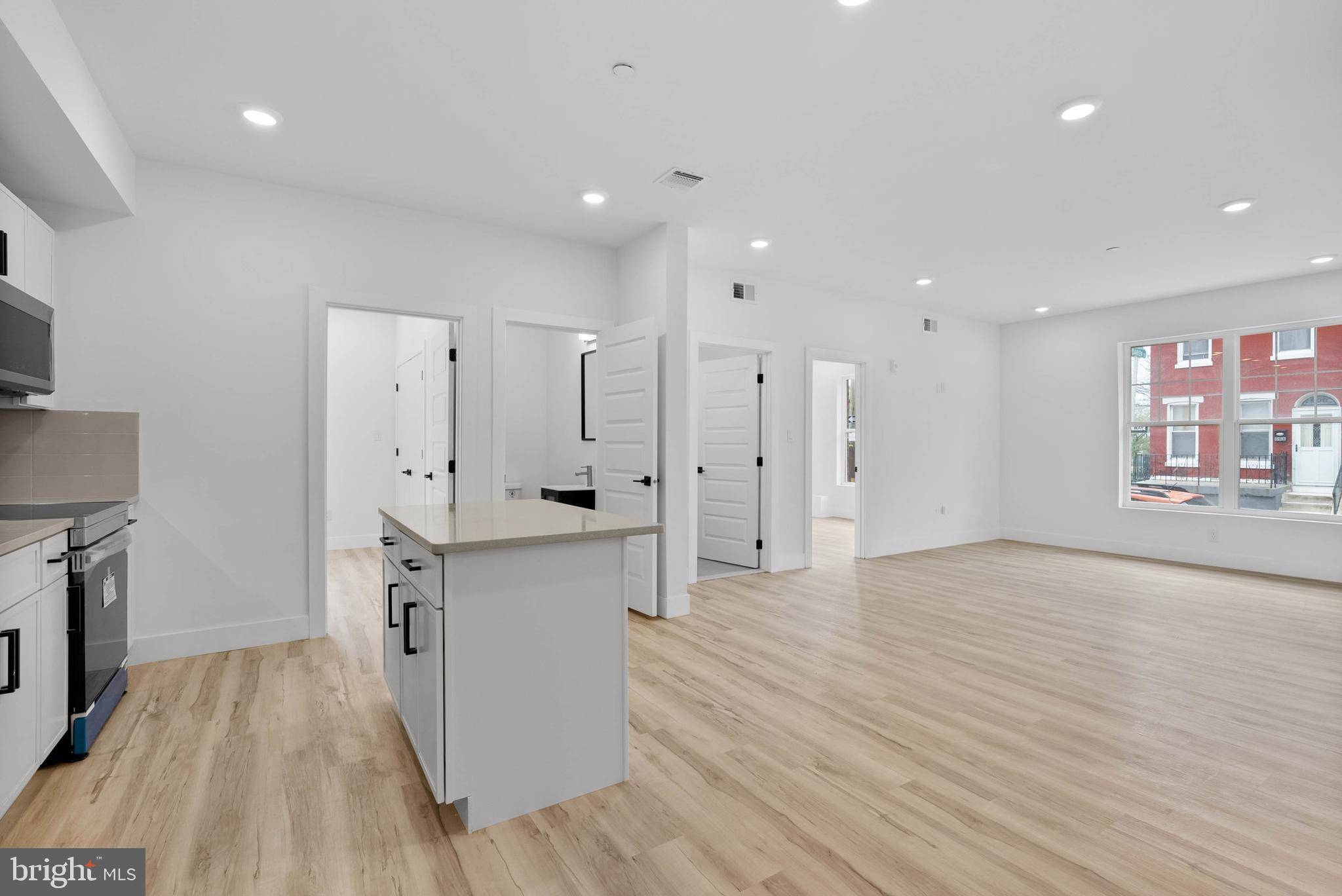 Philadelphia, PA 19122,809 DIAMOND ST
