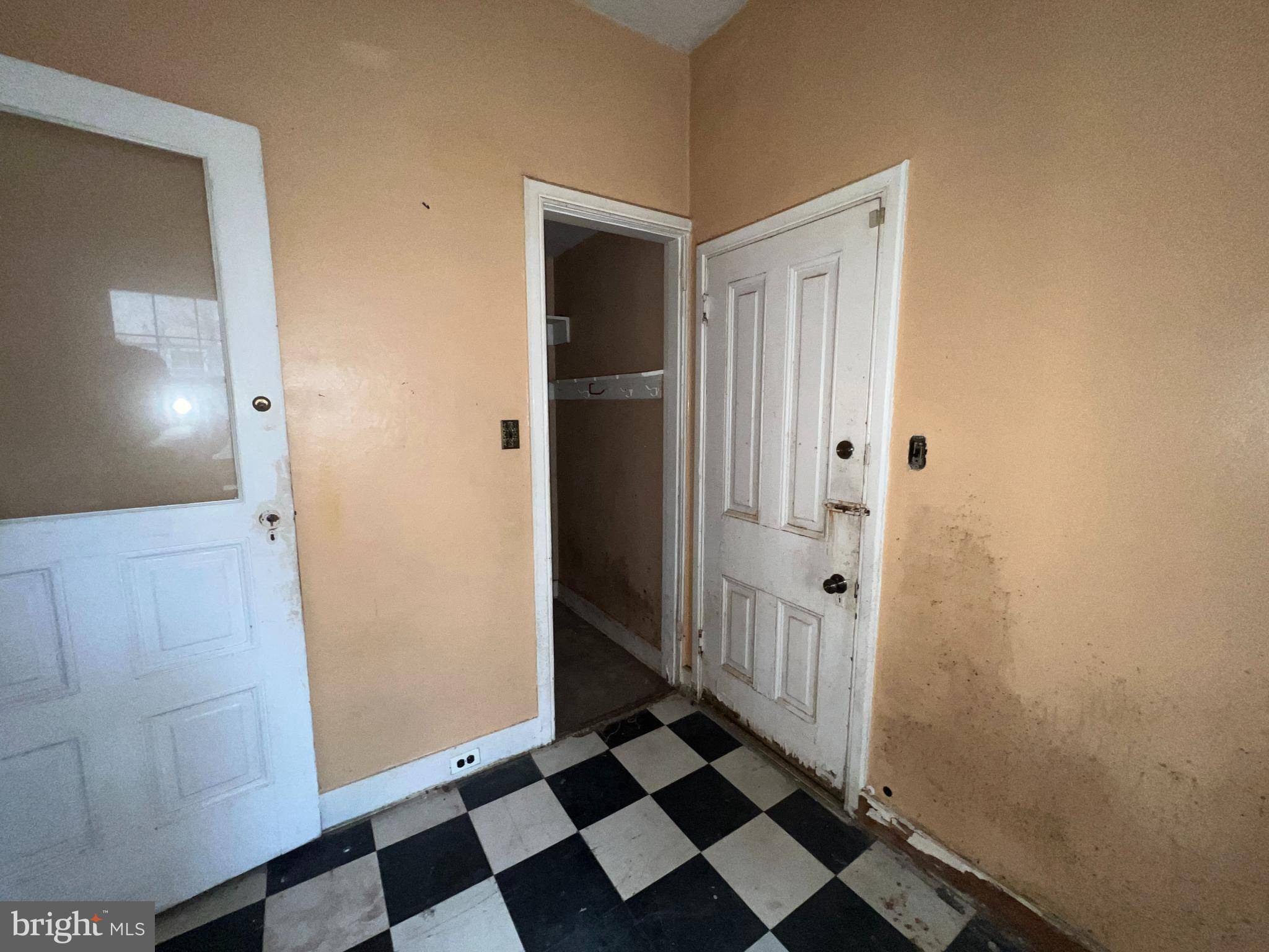 Philadelphia, PA 19144,5927 WAYNE AVE