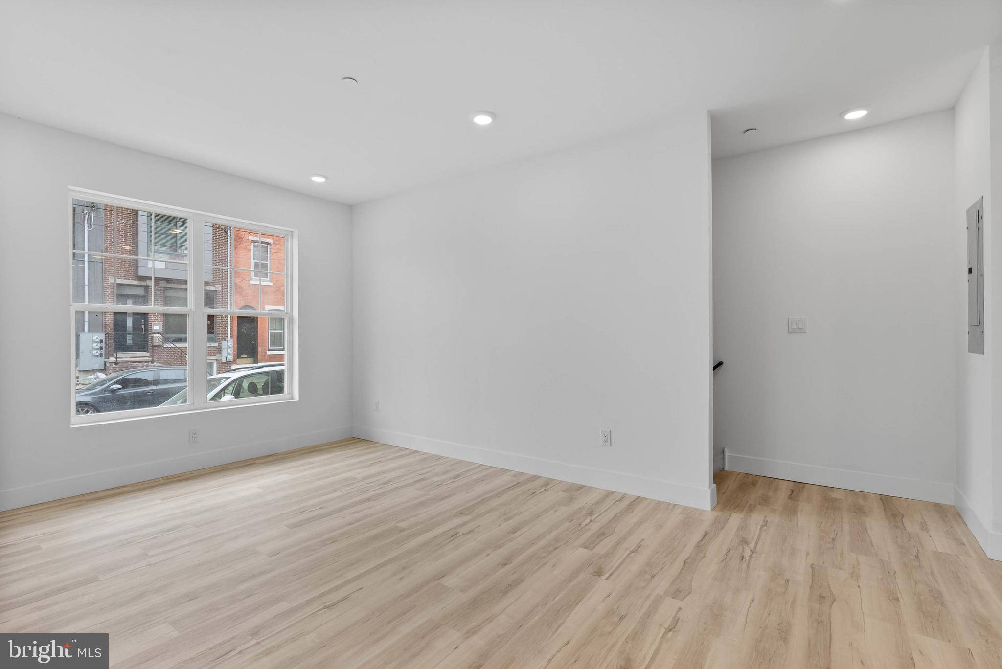 Philadelphia, PA 19122,809 DIAMOND ST