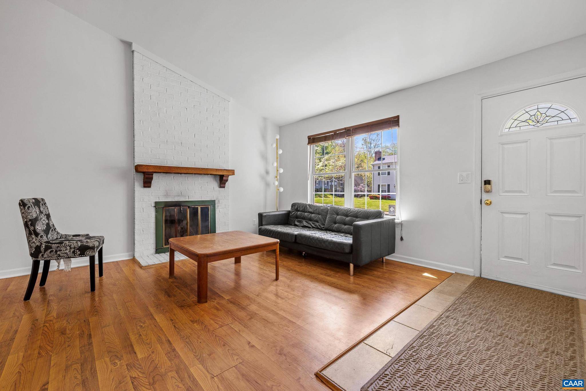 Charlottesville, VA 22901,382 WILDWOOD CT
