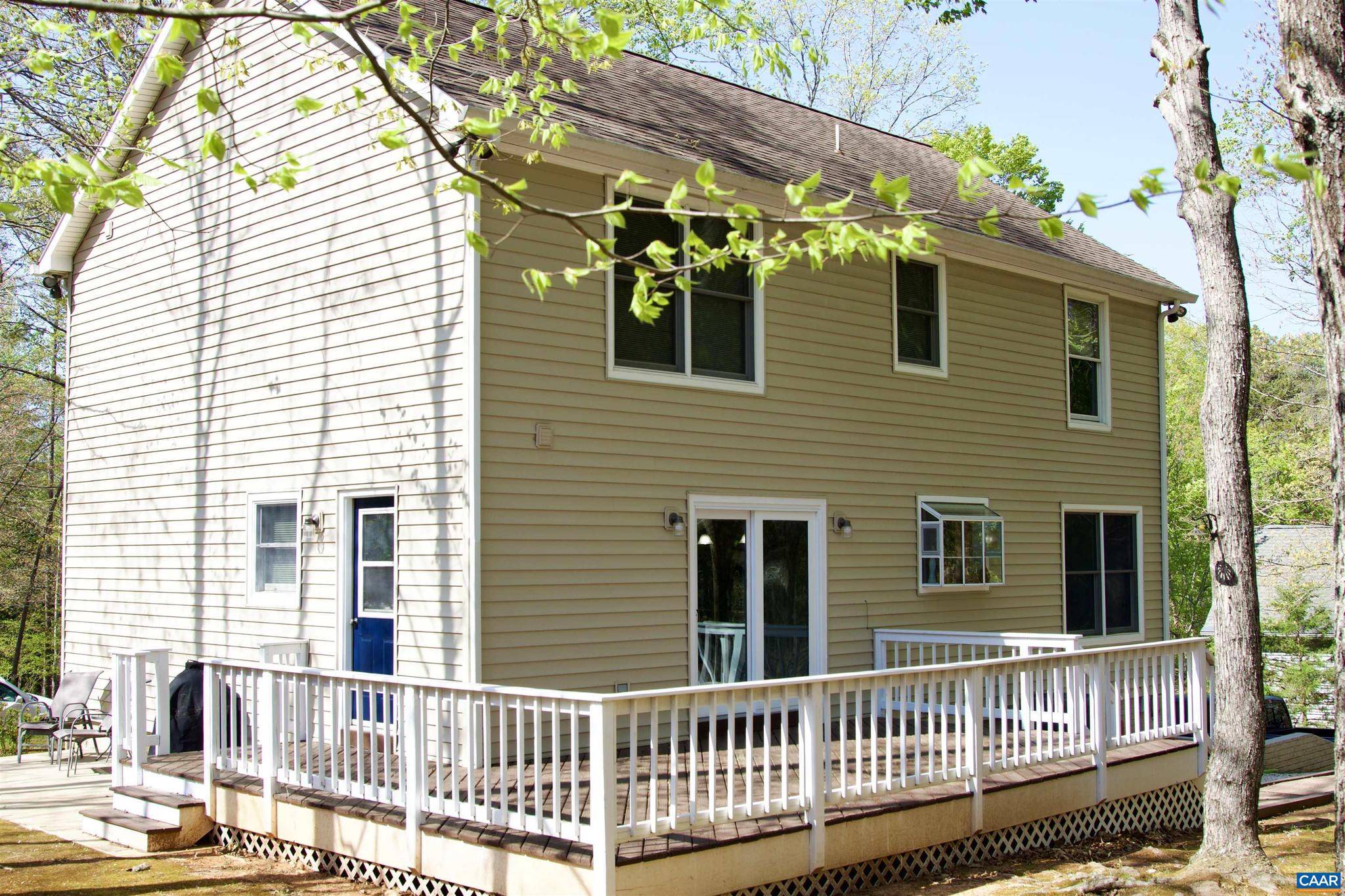 Palmyra, VA 22963,62 HARDWOOD RD