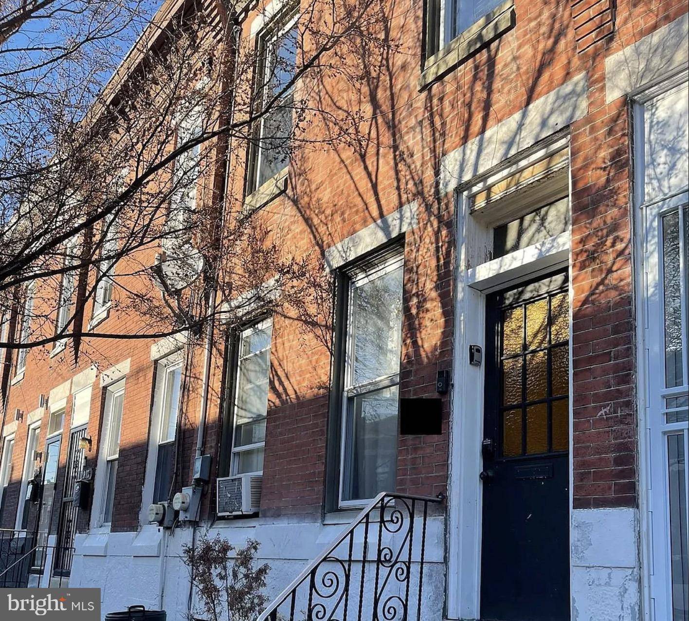 Philadelphia, PA 19145,2015 MOORE ST
