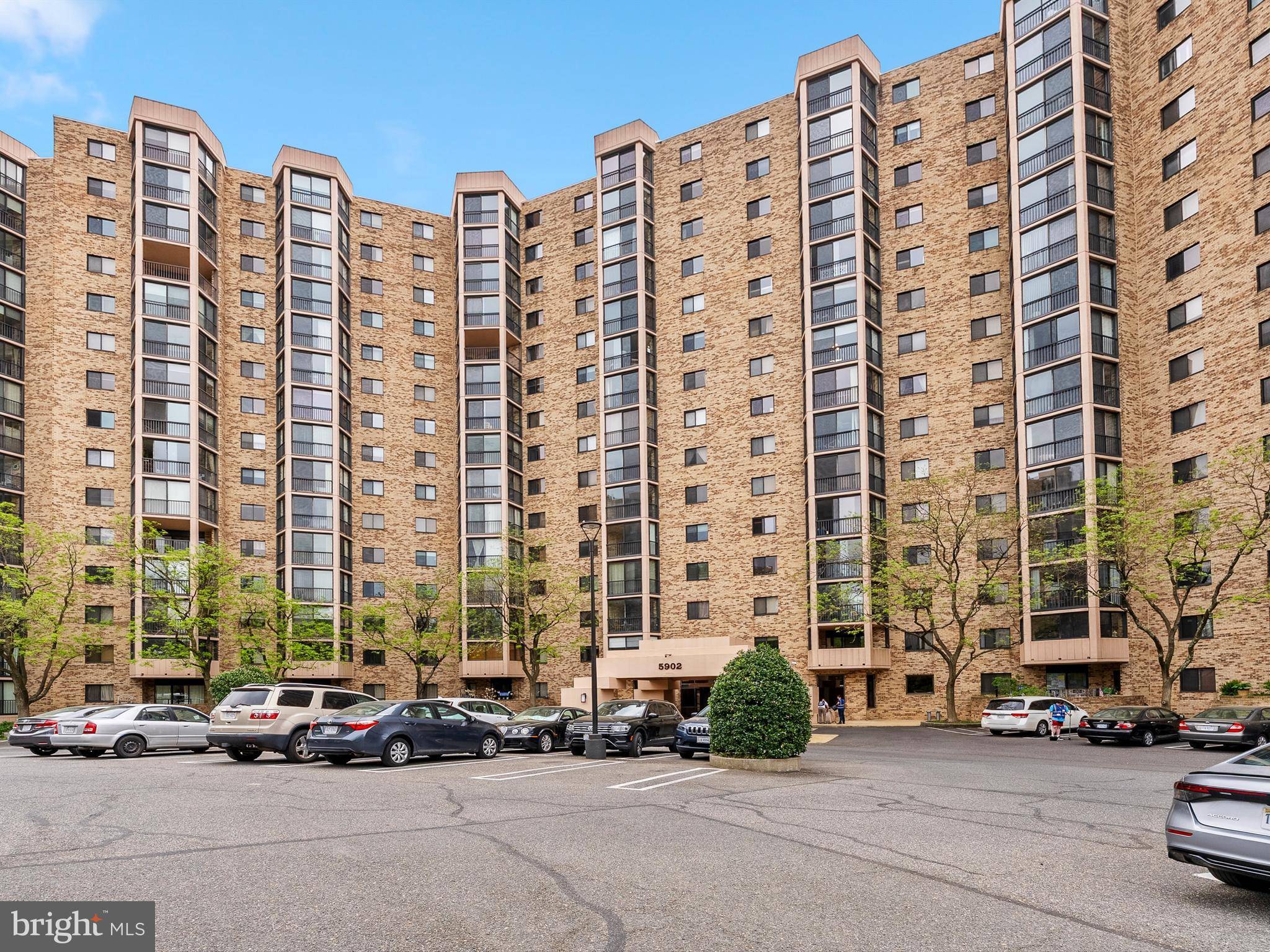 Alexandria, VA 22303,5902 MOUNT EAGLE DR #308