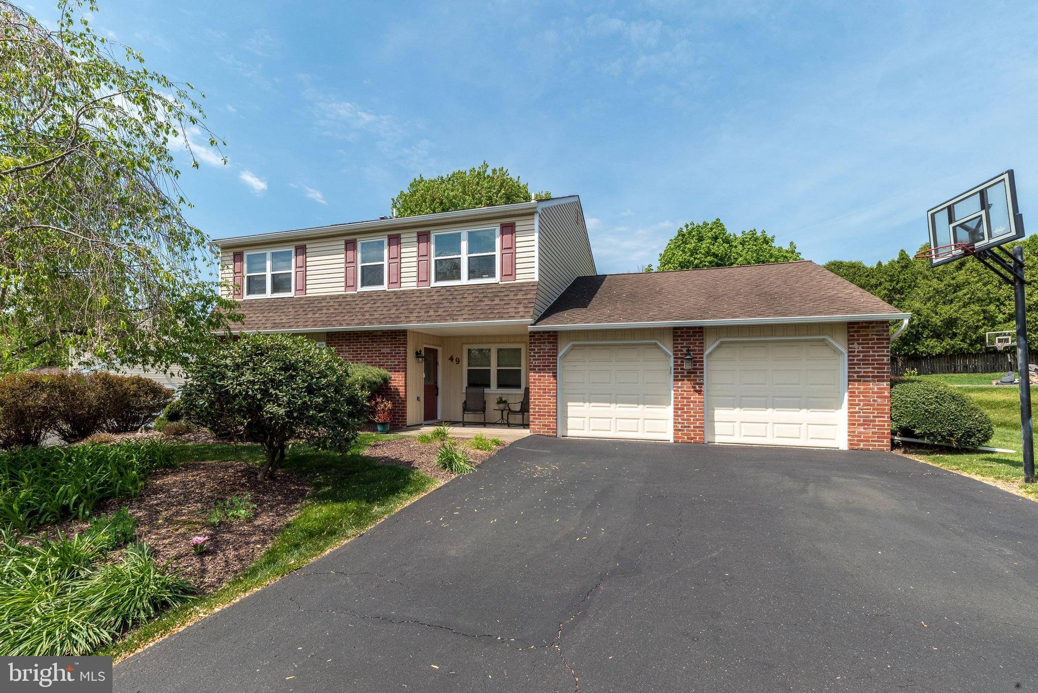 Holland, PA 18966,49 VICTORIA CT