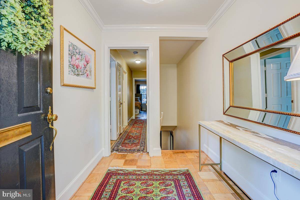 Washington, DC 20016,3275 SUTTON PL NW #C