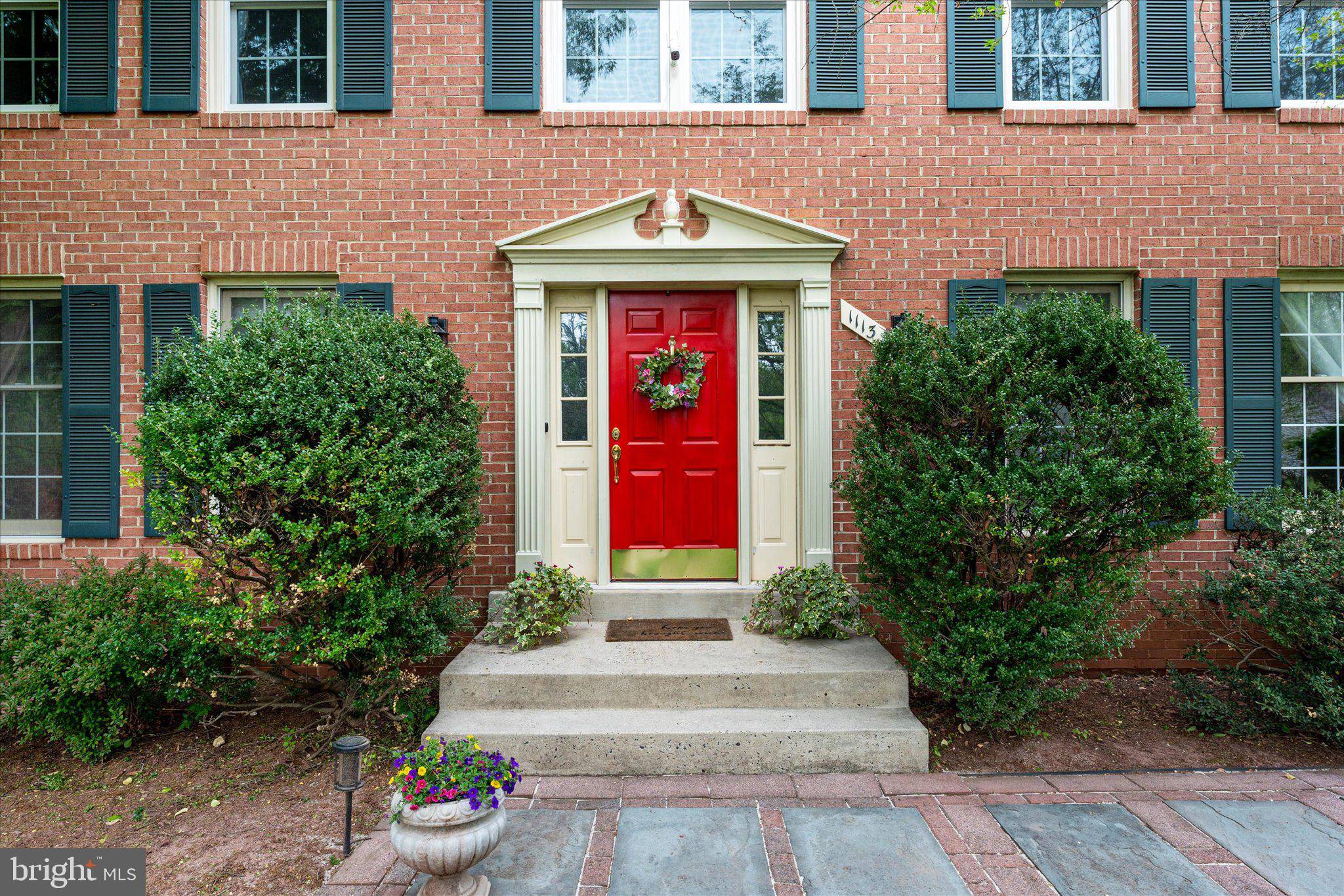 Herndon, VA 20170,1113 SUGAR MAPLE LN