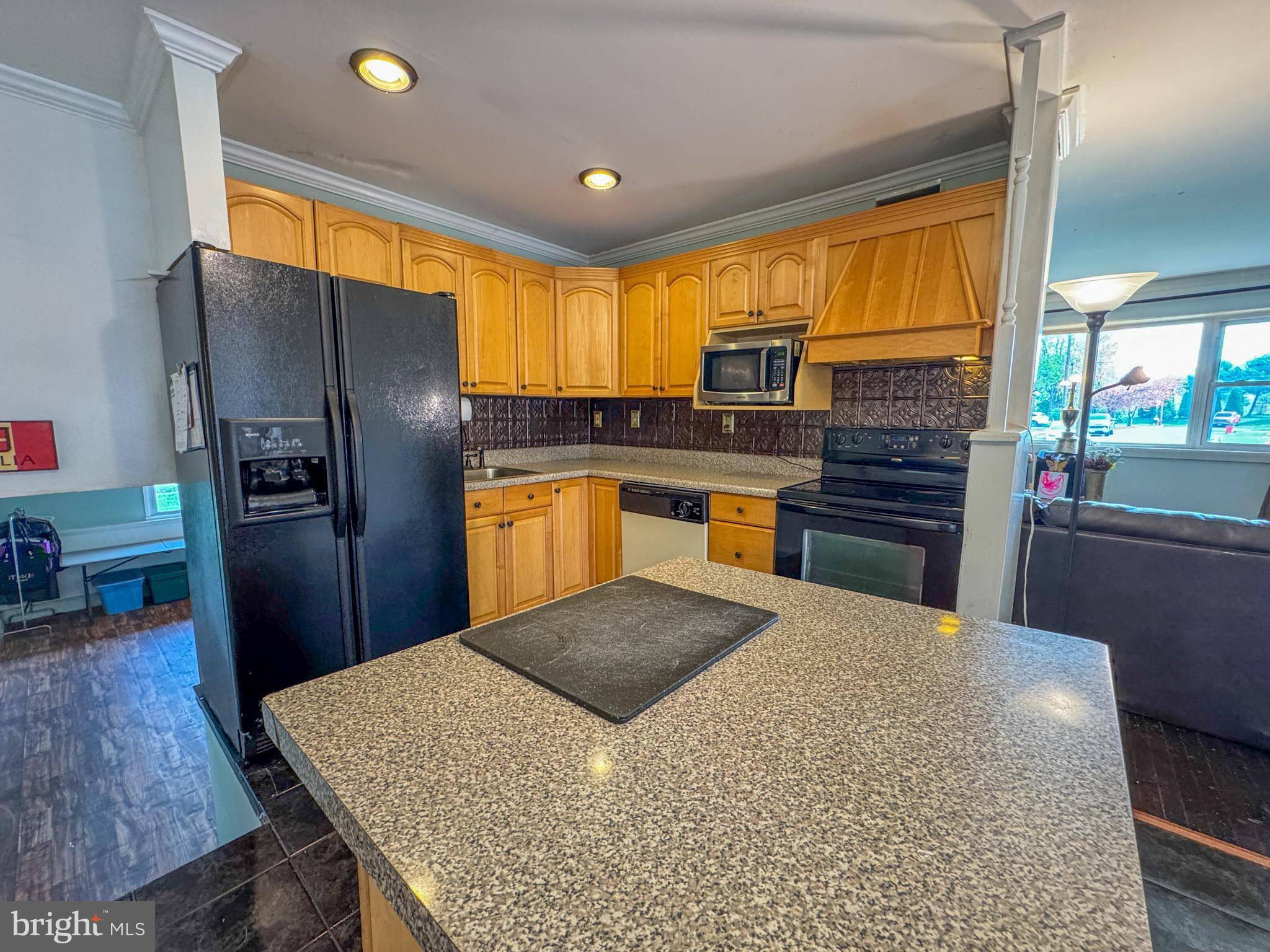 Carneys Point, NJ 08069,410 HICKORY AVE