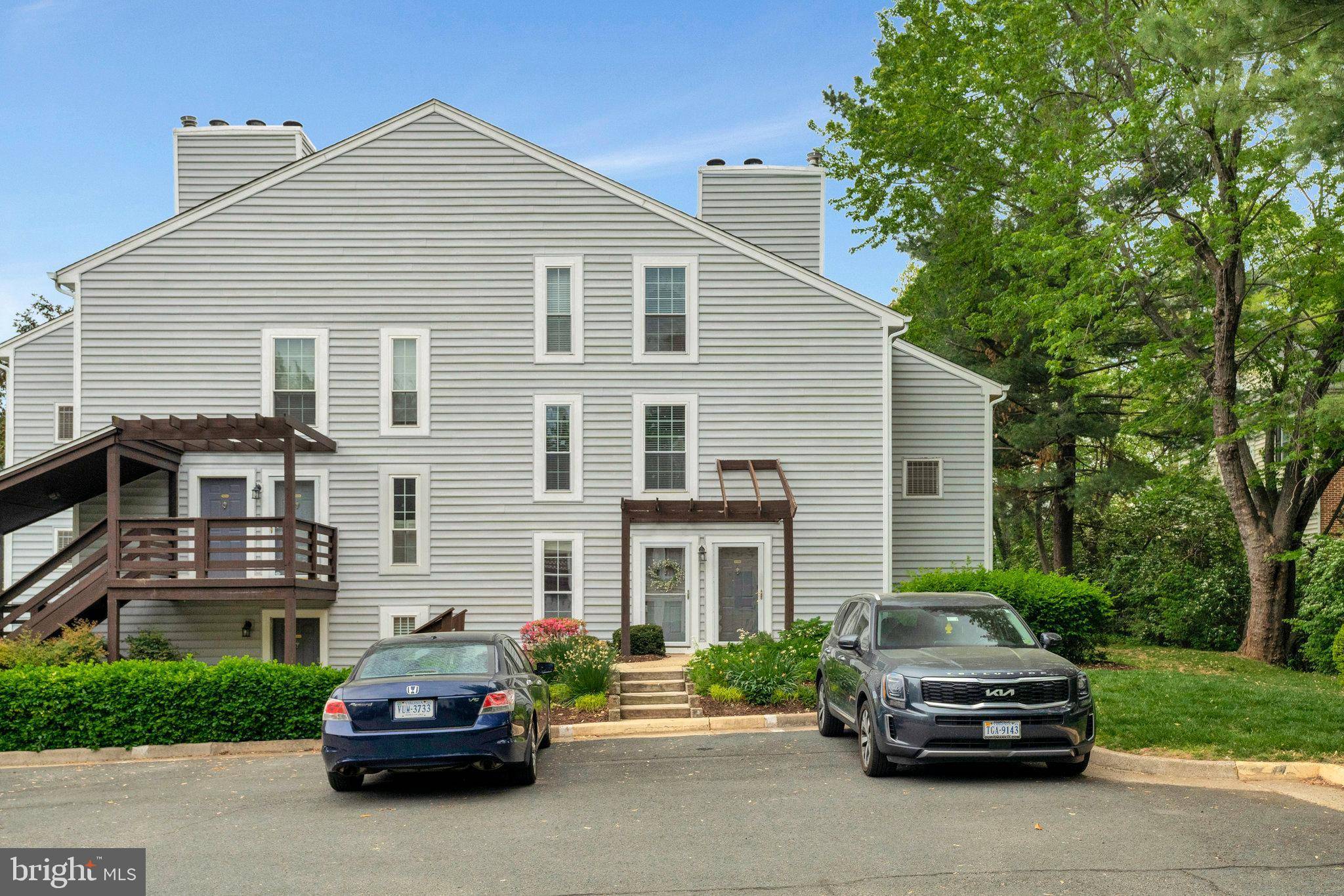 Oakton, VA 22124,10006 OAKTON TERRACE RD