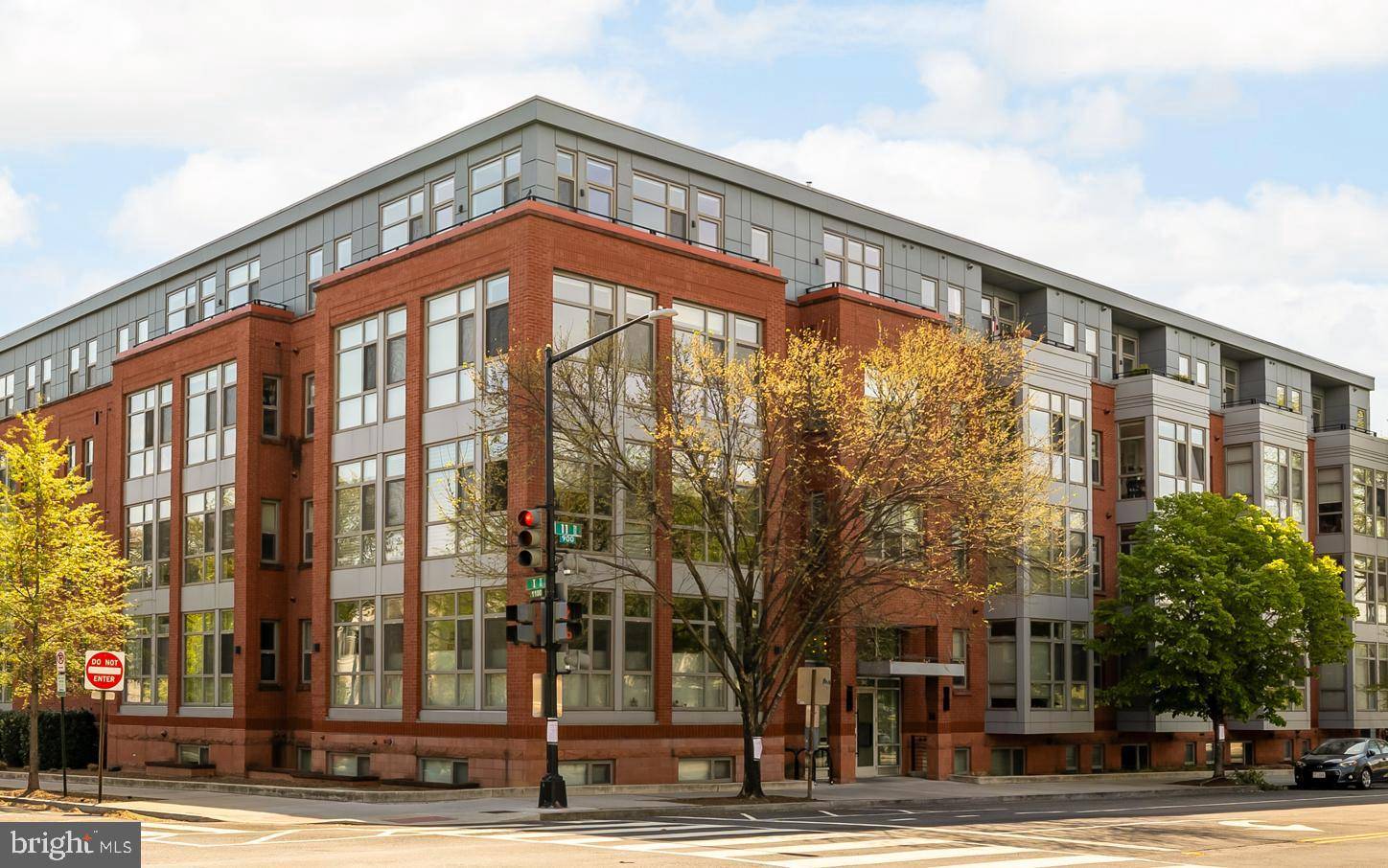 Washington, DC 20003,900 11TH ST SE #407