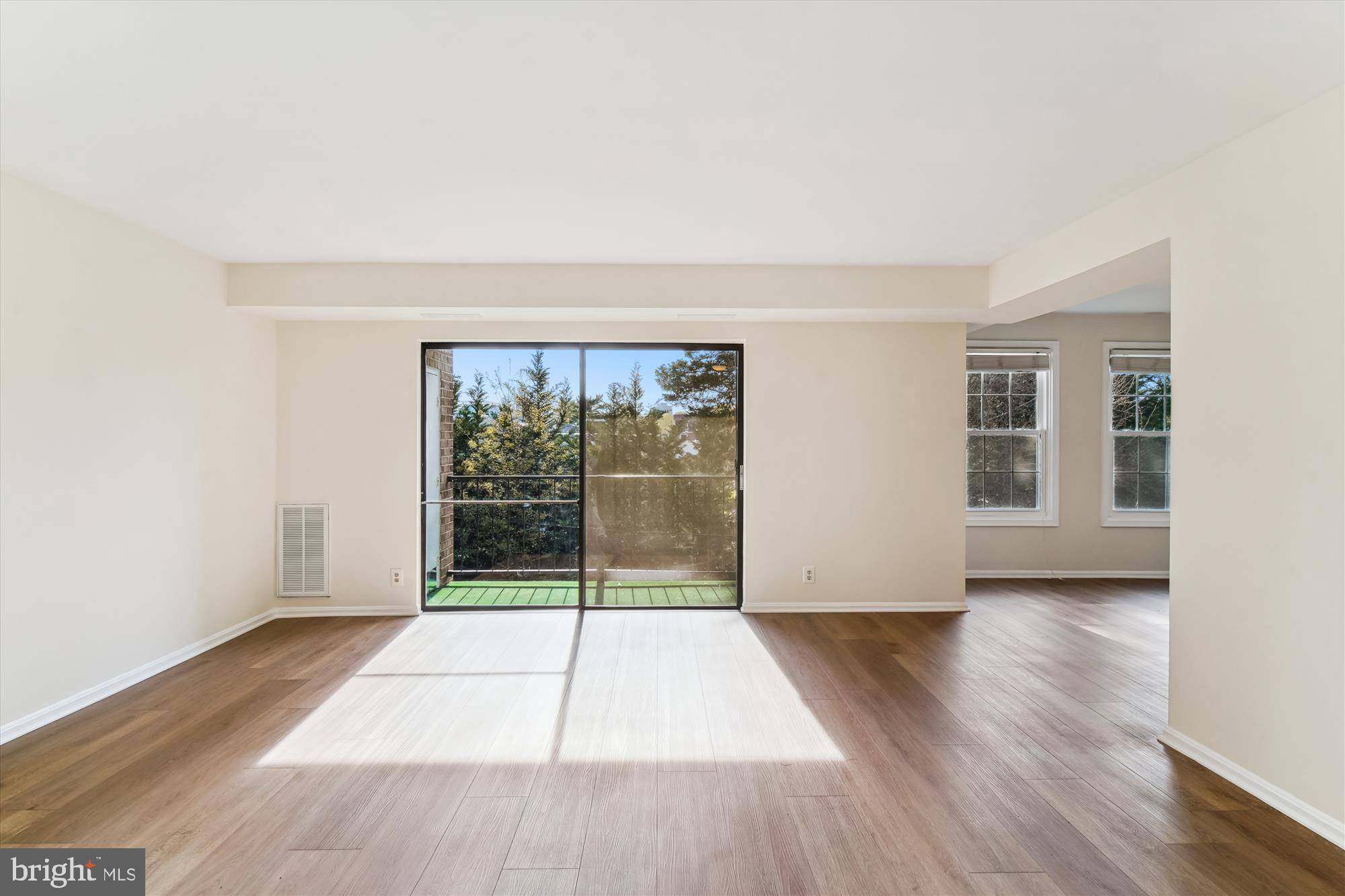 Gaithersburg, MD 20878,808 QUINCE ORCHARD BLVD #808-10