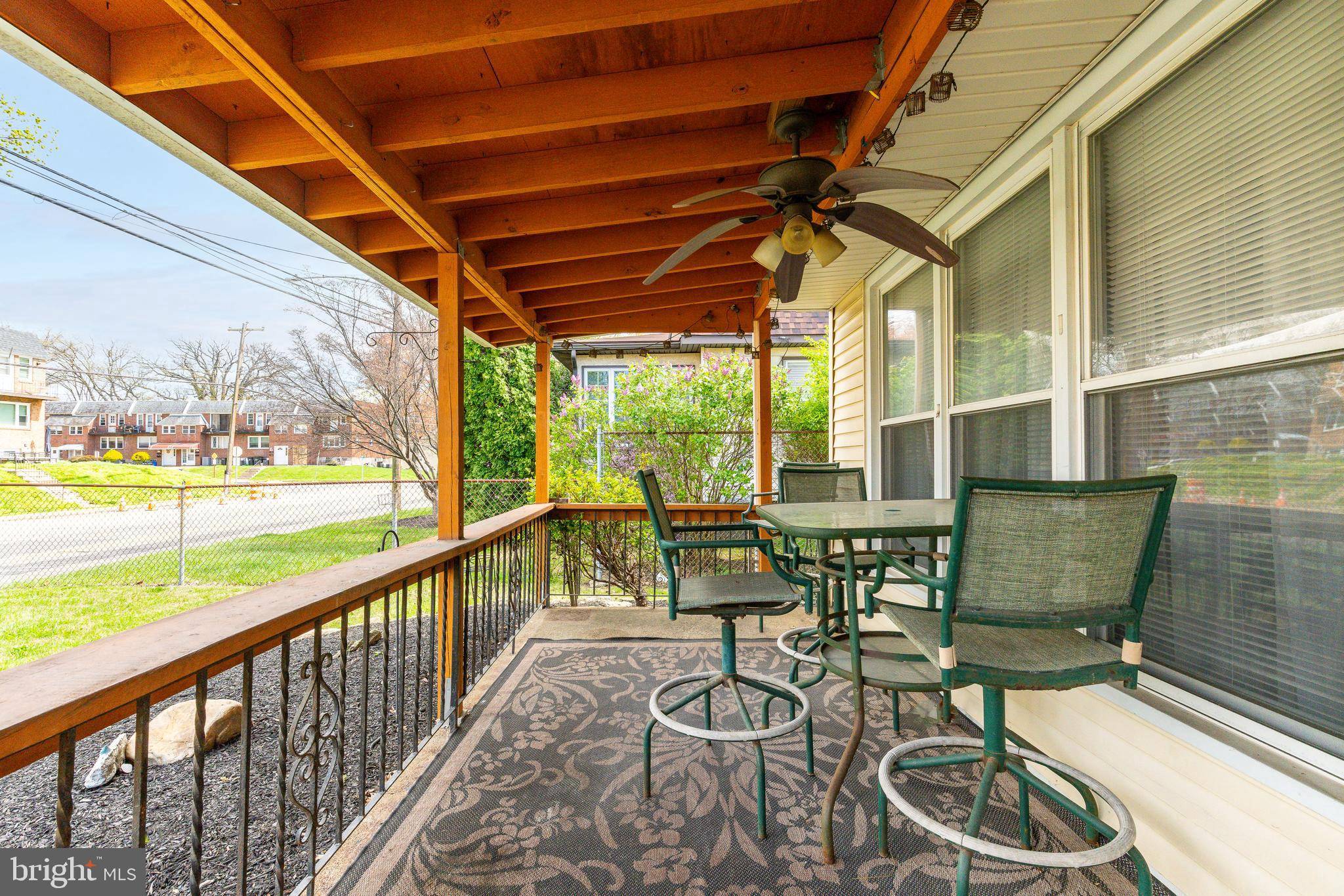 Secane, PA 19018,612 S OAK AVE